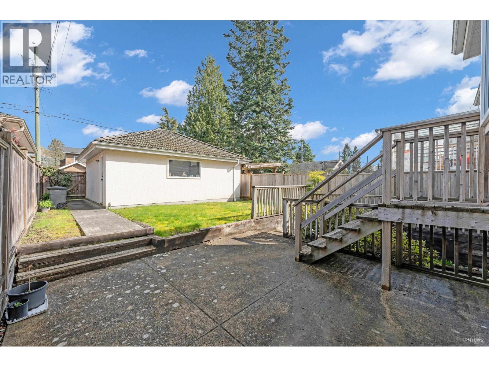 6388 Laburnum Street Property Photo 35