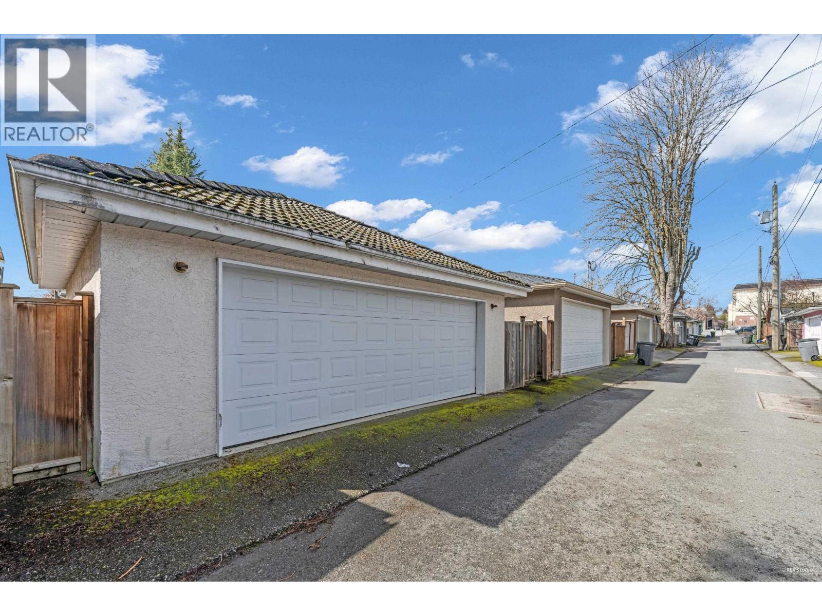 6388 Laburnum Street Property Photo 36