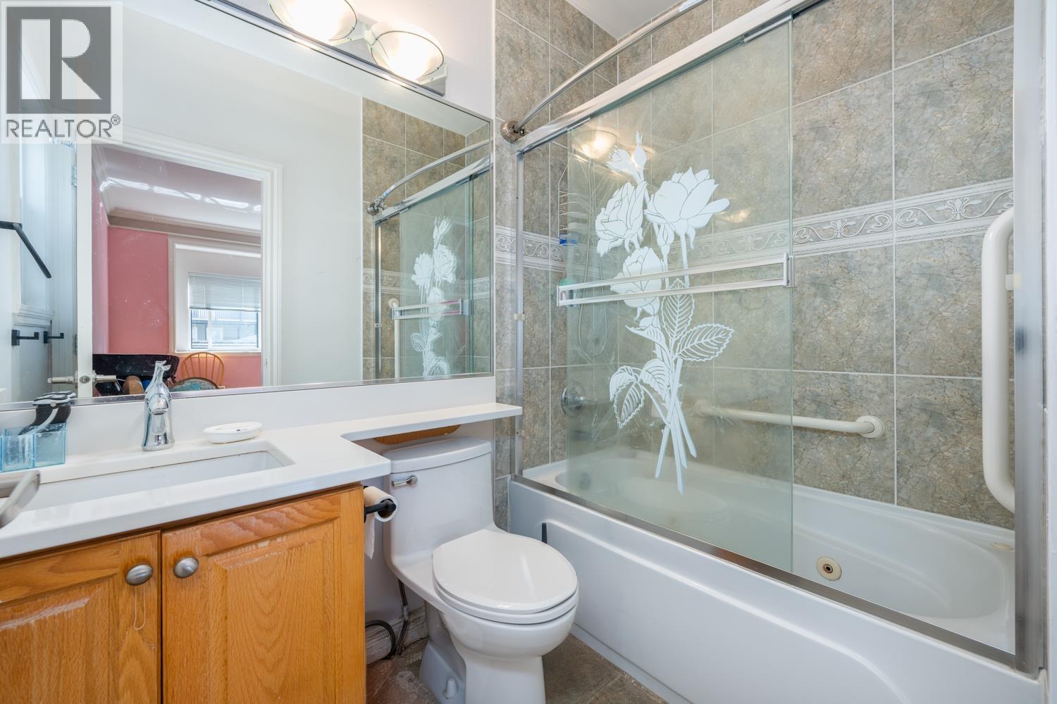 5671 Earles Street Property Photo 10