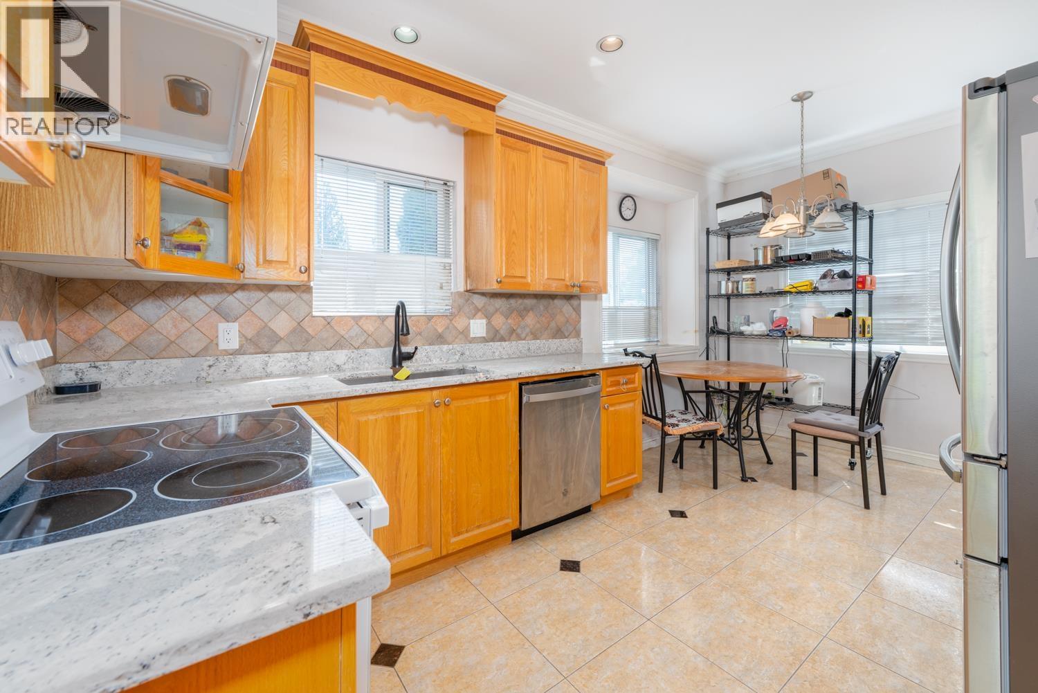 5671 Earles Street Property Photo 14