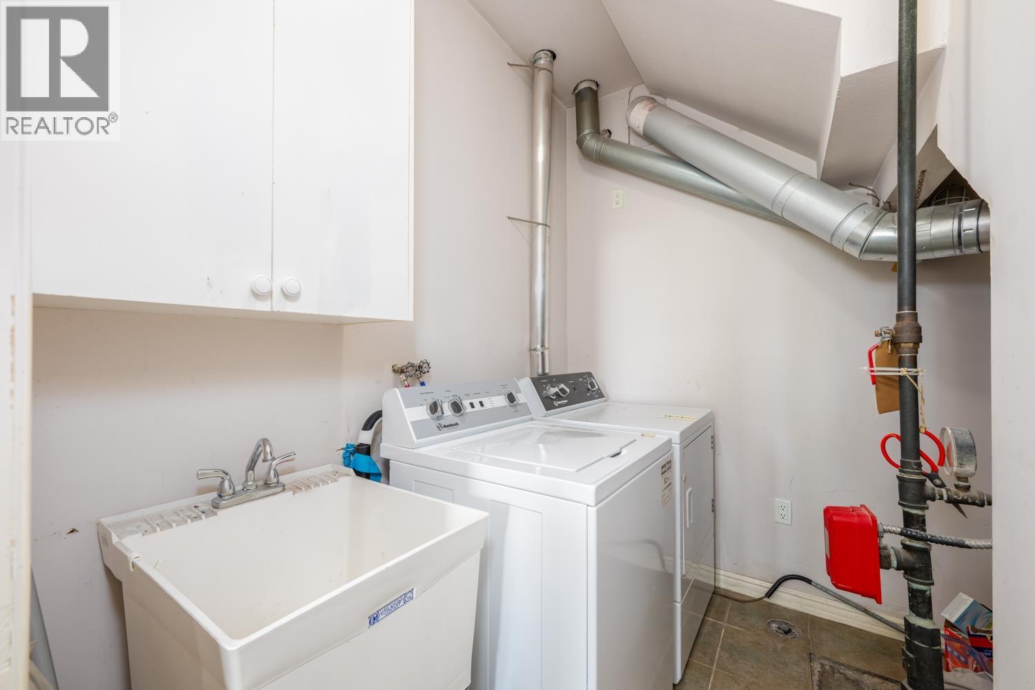 5671 Earles Street Property Photo 17