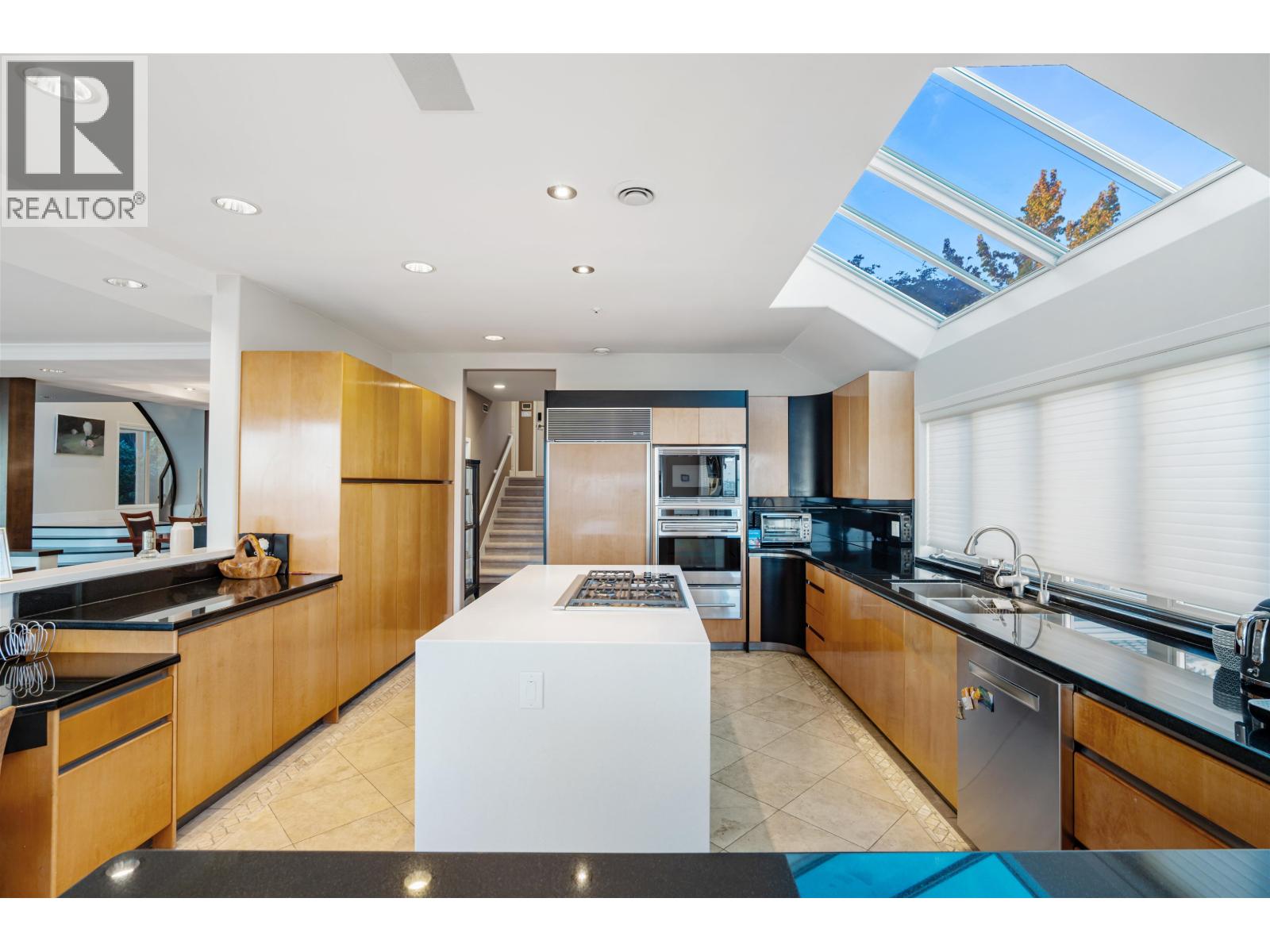 1526 Chippendale Court Property Photo 8