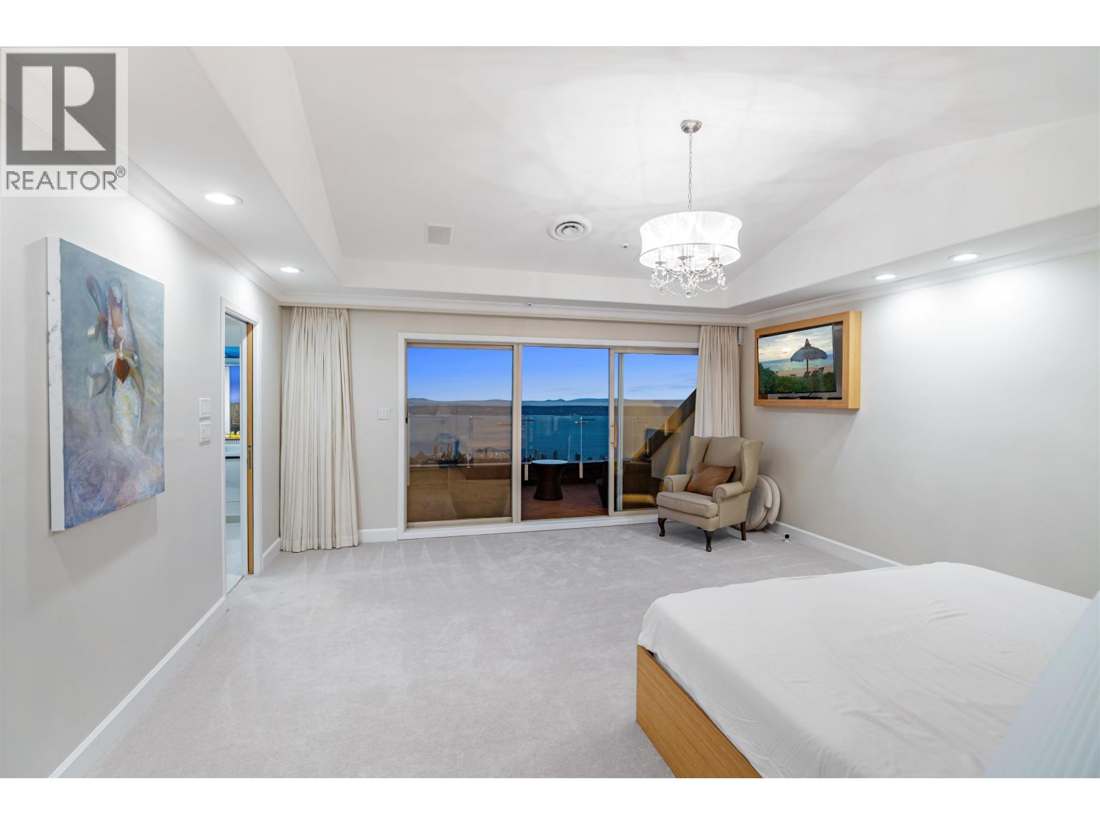 1526 Chippendale Court Property Photo 13