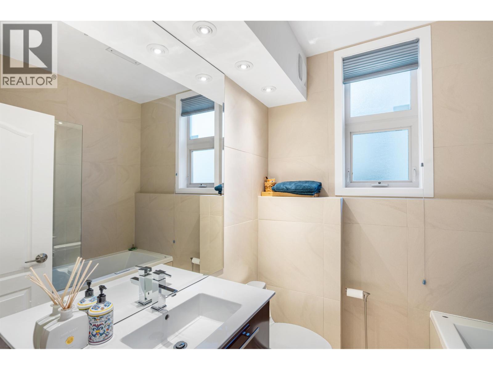 1526 Chippendale Court Property Photo 23
