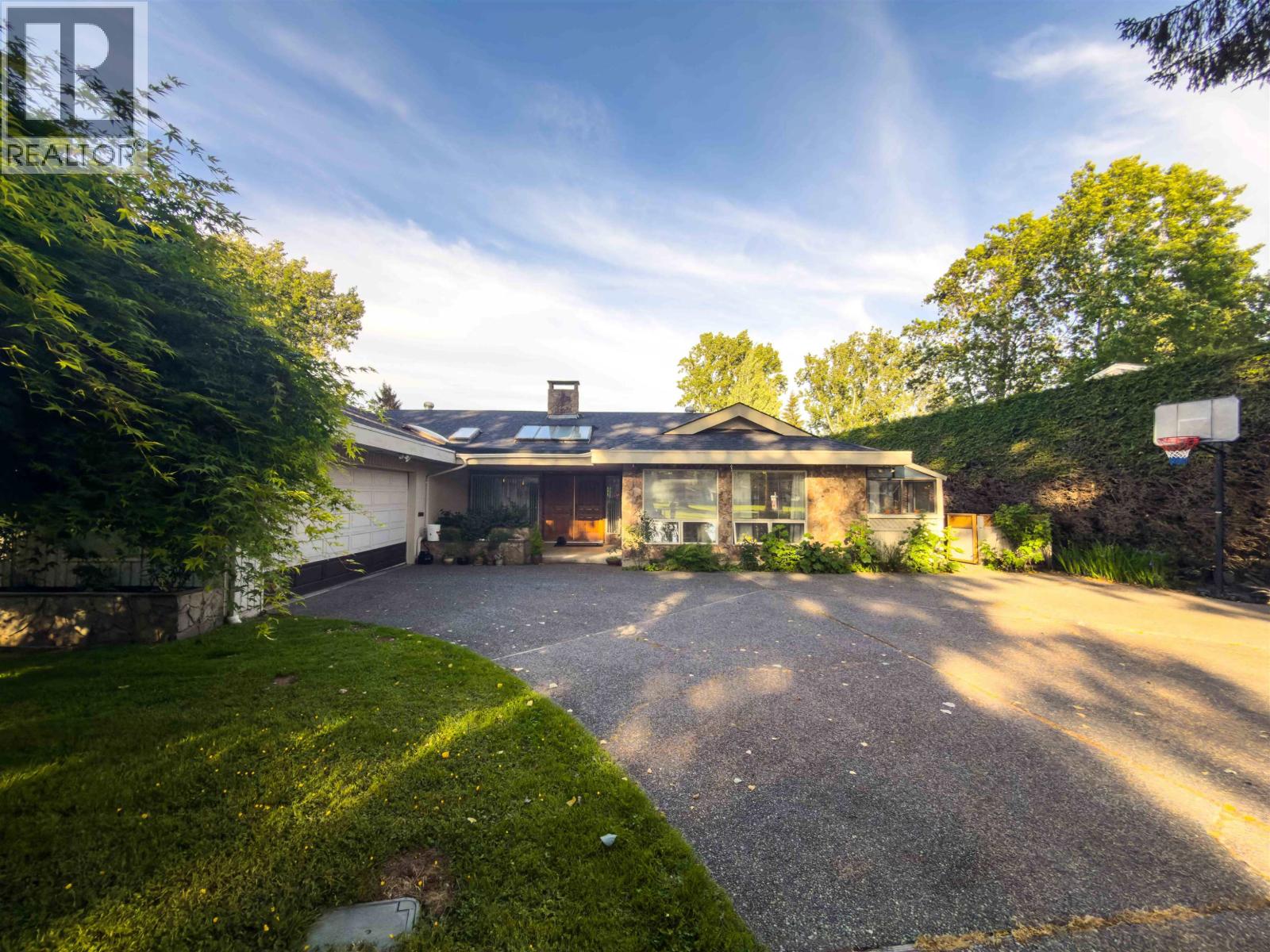 1052 Jackson Way Property Photo 4
