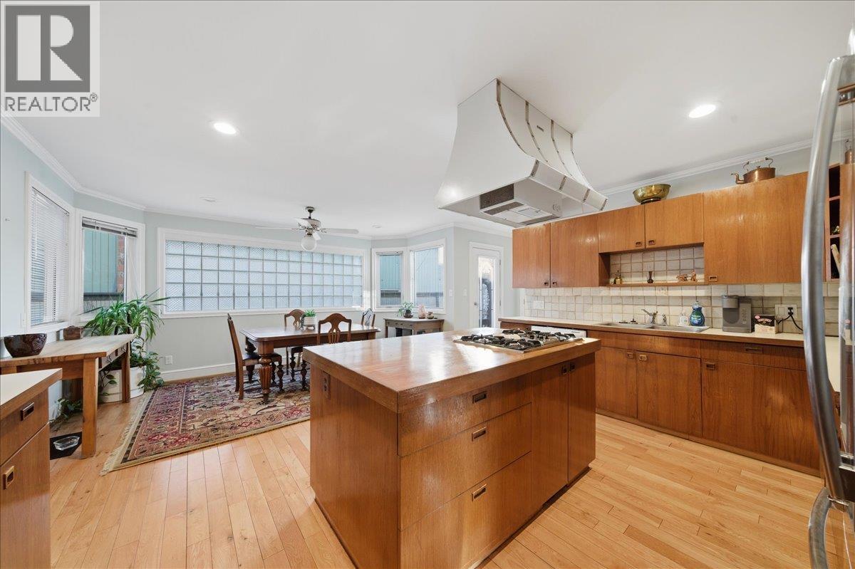 488 Glenbrook Street Property Photo 10
