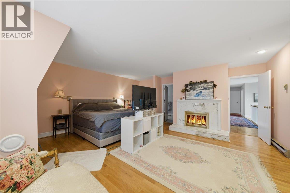 488 Glenbrook Street Property Photo 28