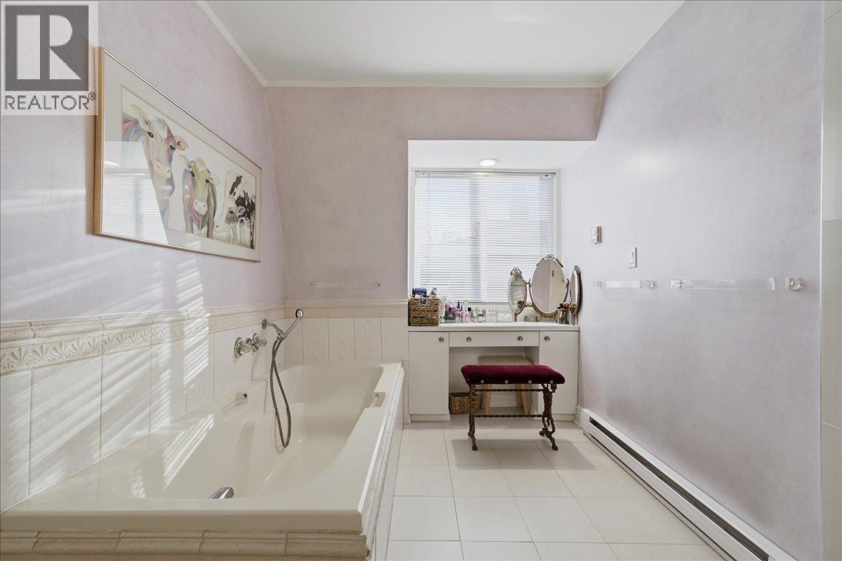488 Glenbrook Street Property Photo 30