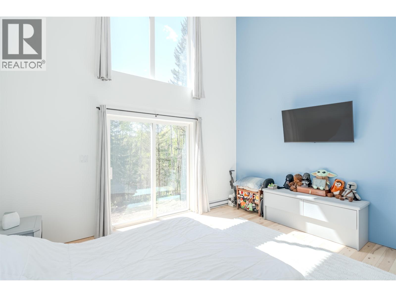 6282 Hillside Drive Property Photo 14