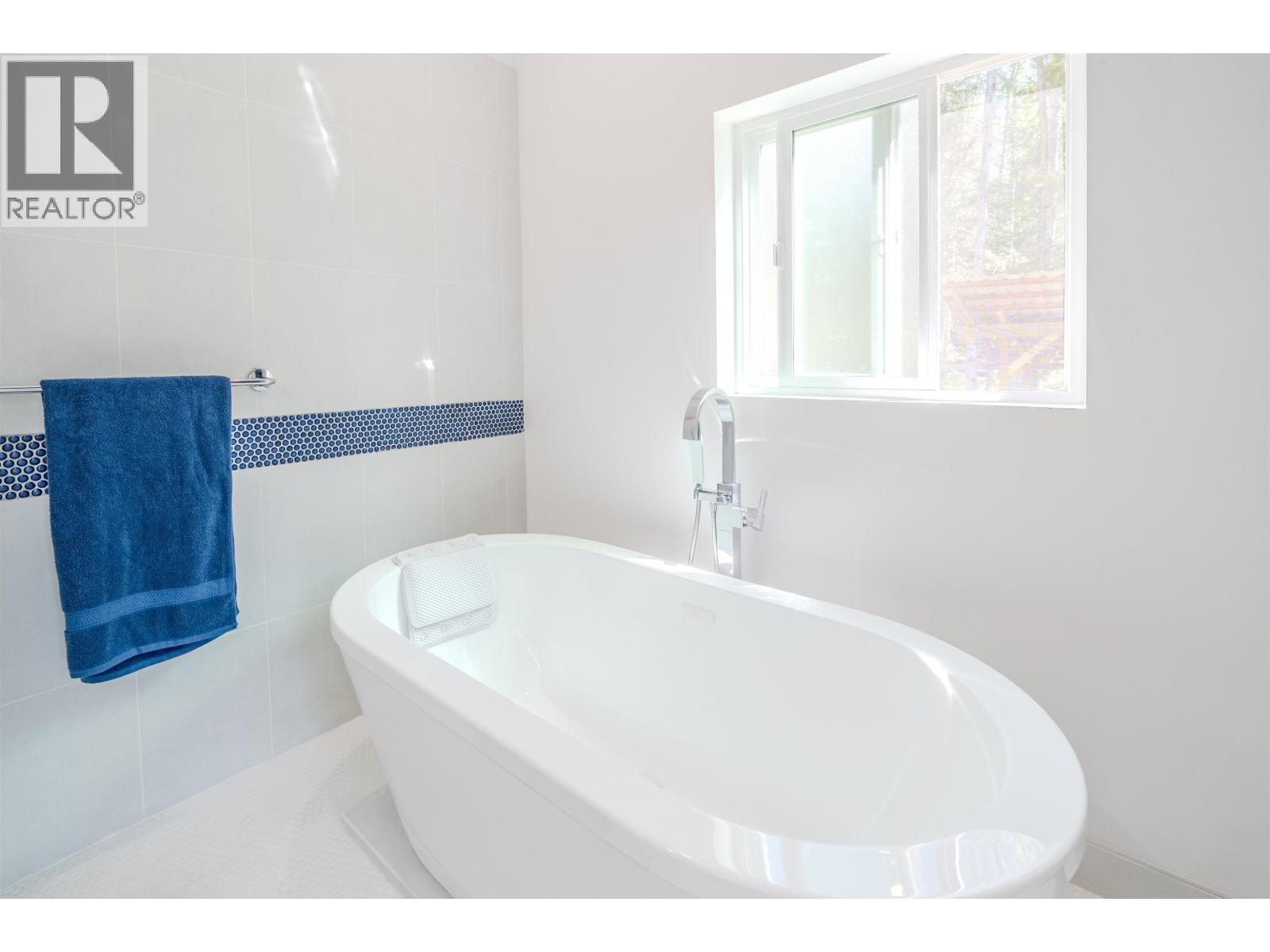 6282 Hillside Drive Property Photo 17
