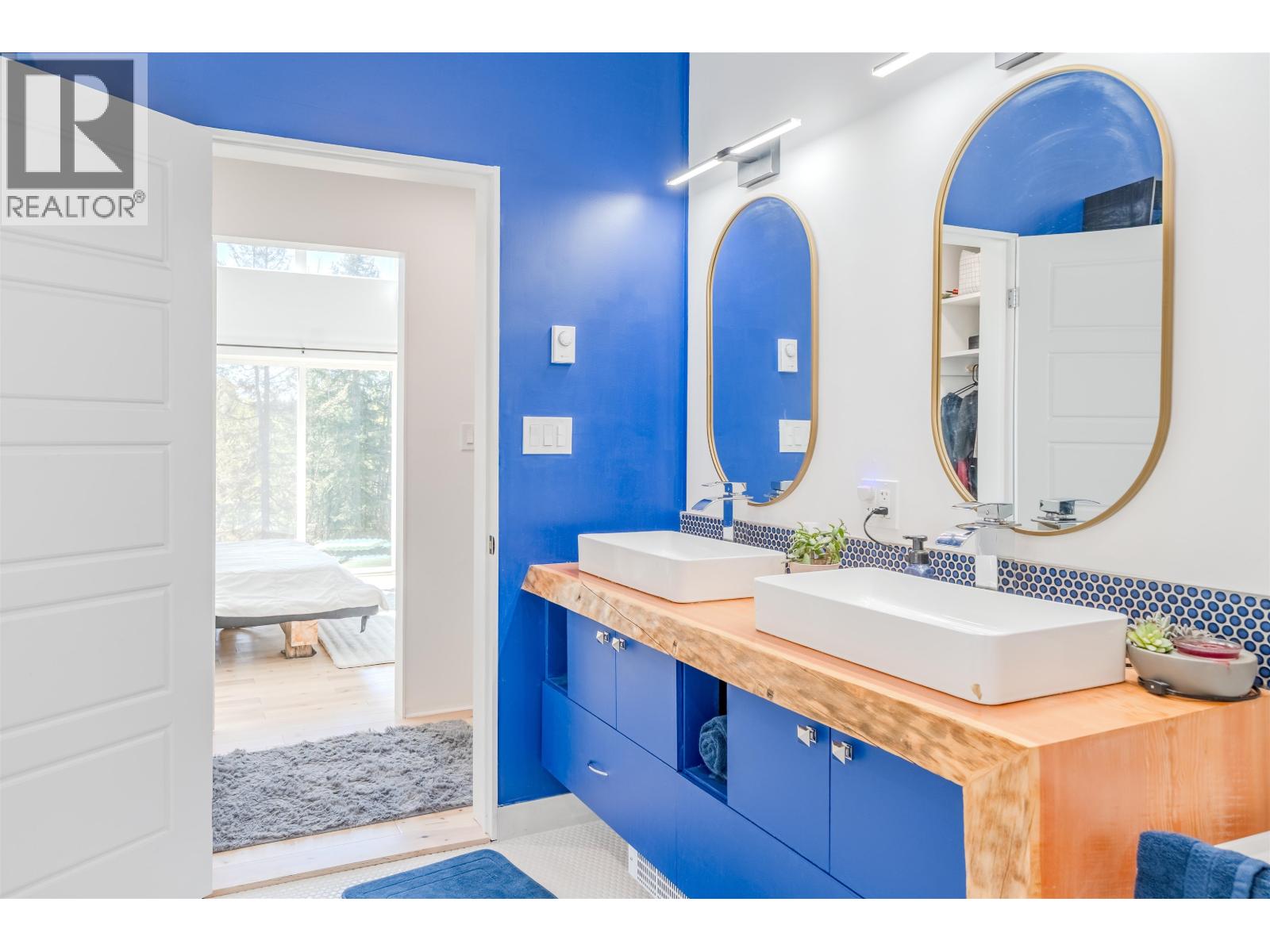 6282 Hillside Drive Property Photo 18