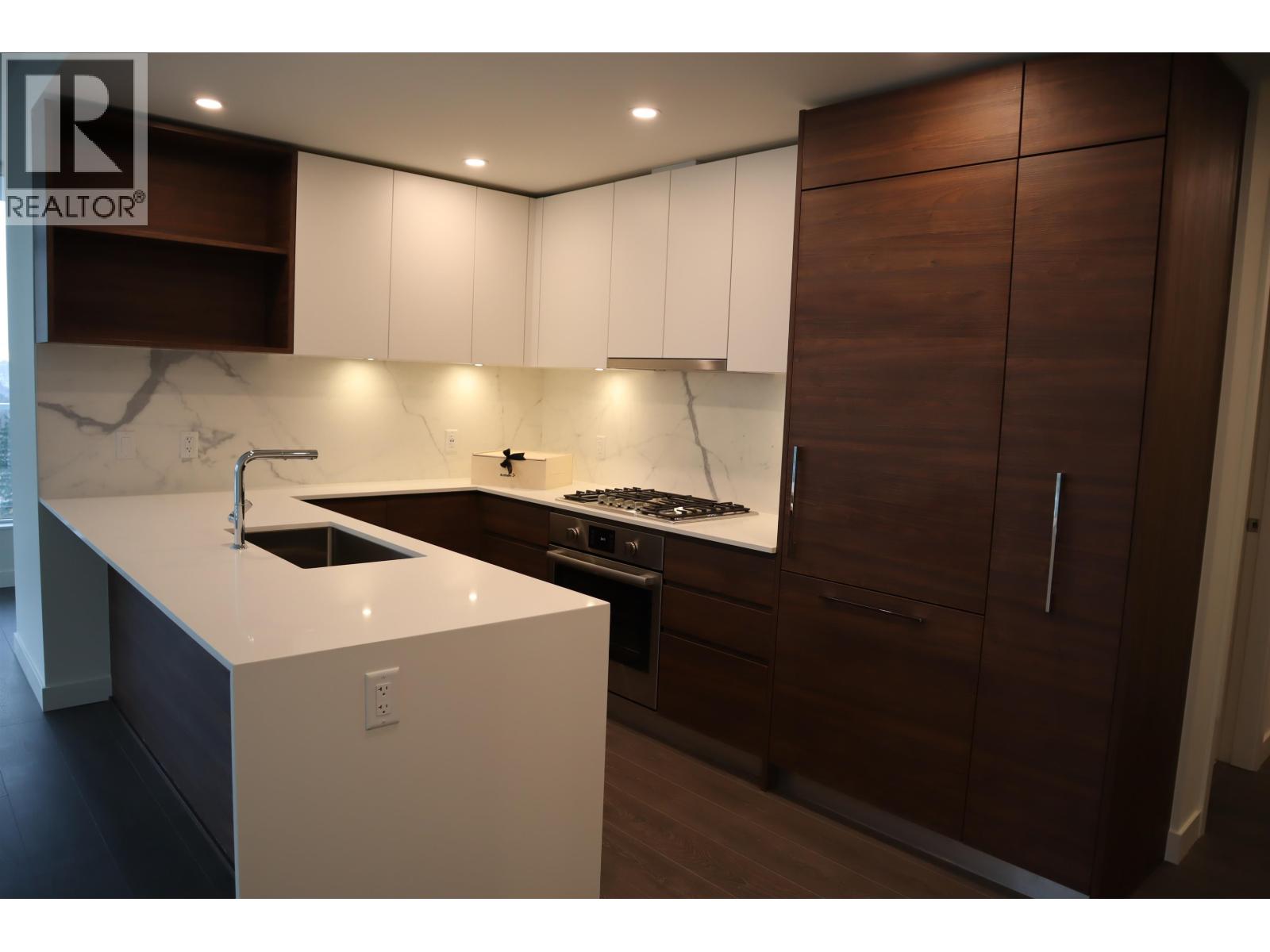 705 585 Austin Avenue Property Photo 5