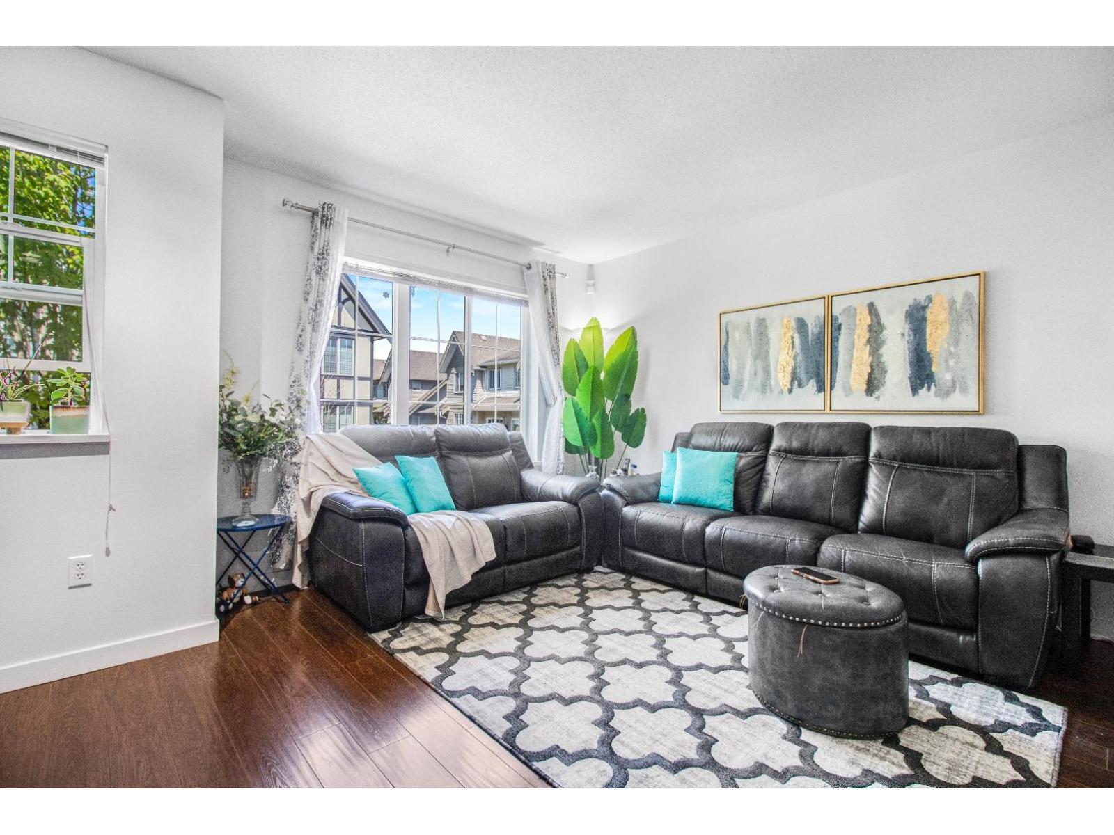 92 20875 80 Avenue Property Photo 5