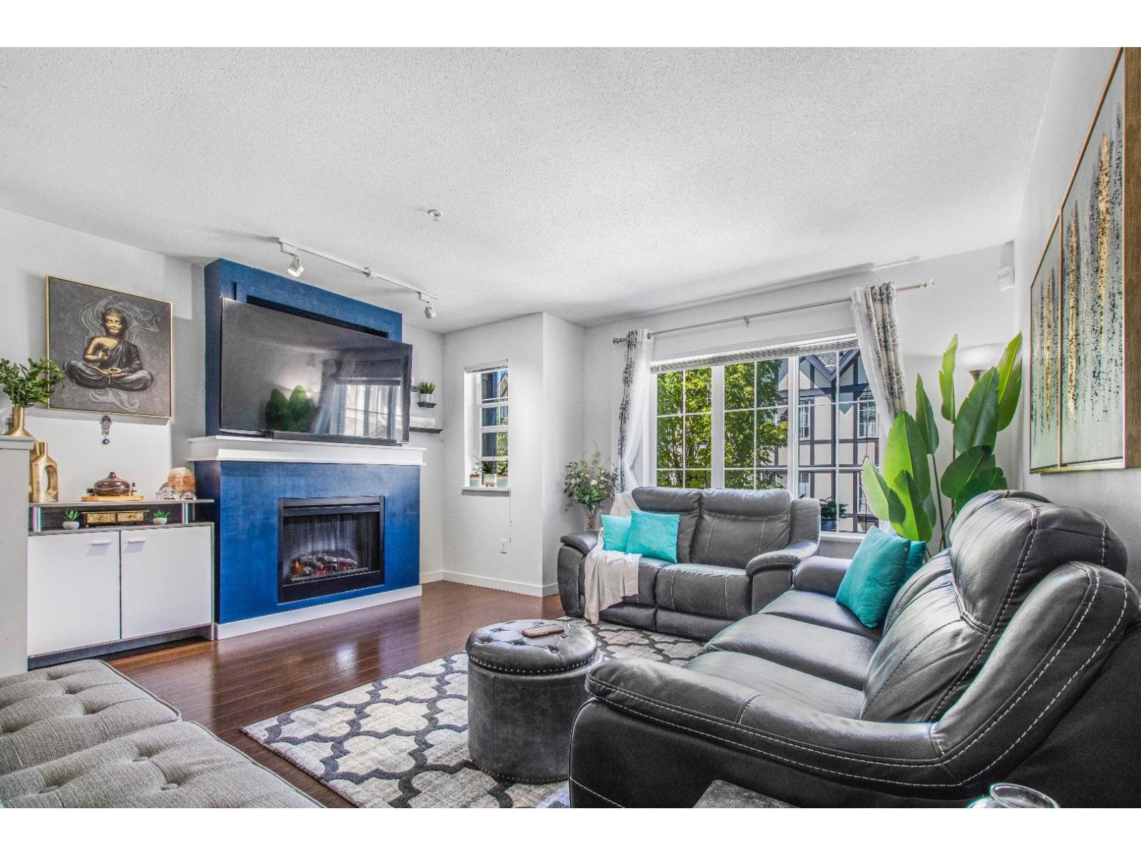 92 20875 80 Avenue Property Photo 6
