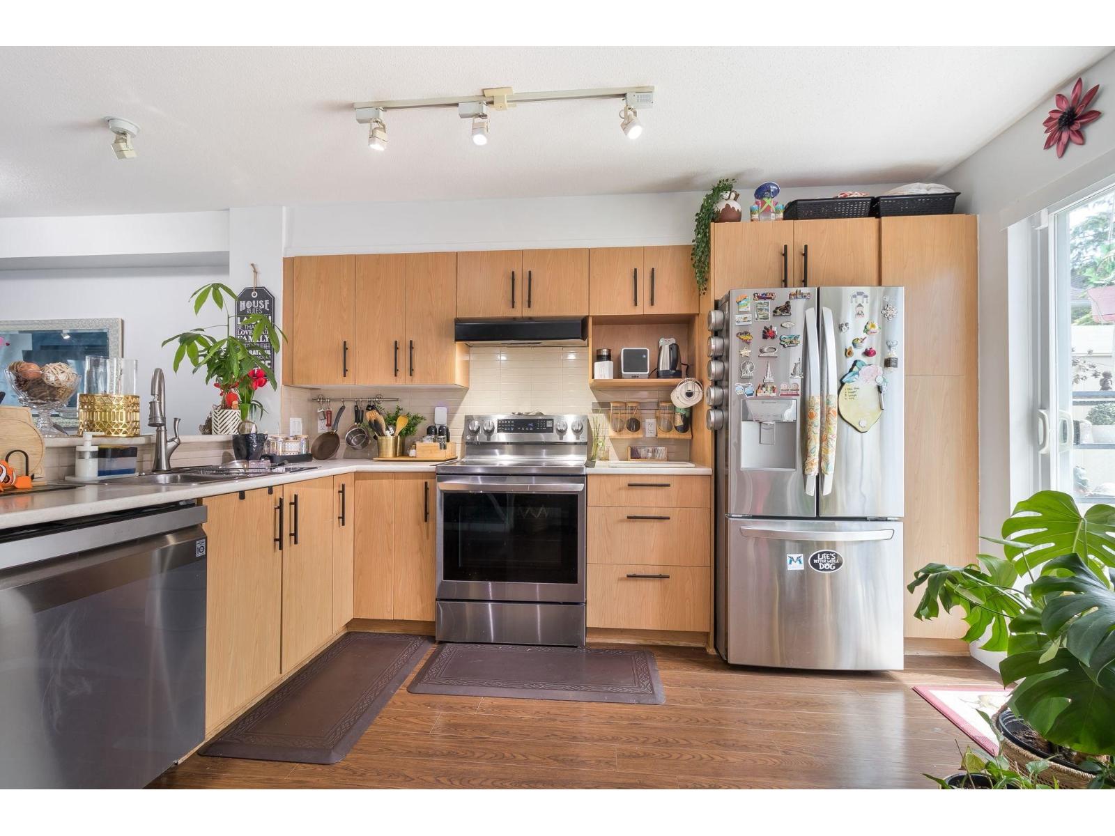 92 20875 80 Avenue Property Photo 7