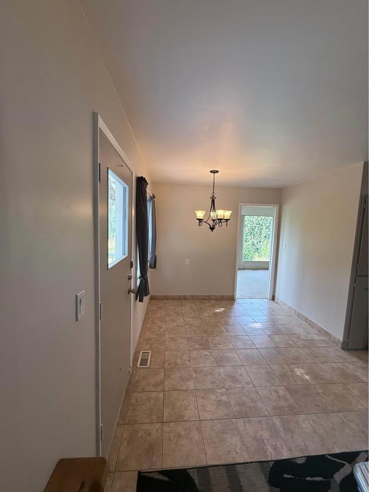 18351 74 Avenue Property Photo 8