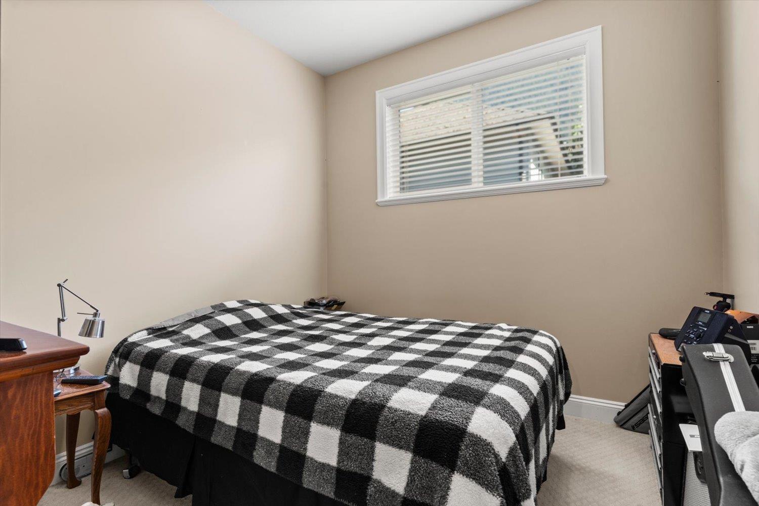 20074 Birch Place Property Photo 27