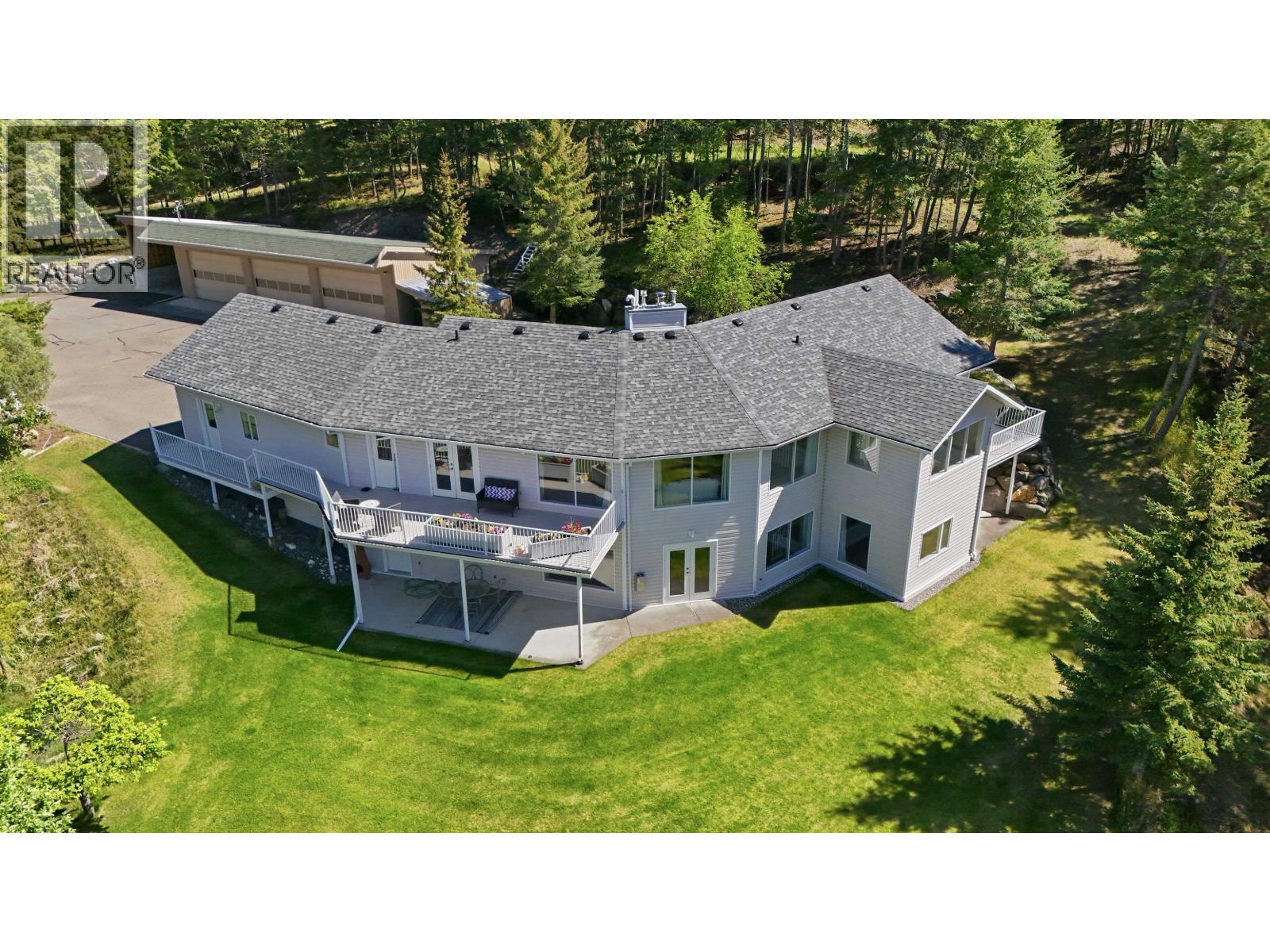 2104 AQUA VIEW PLACE