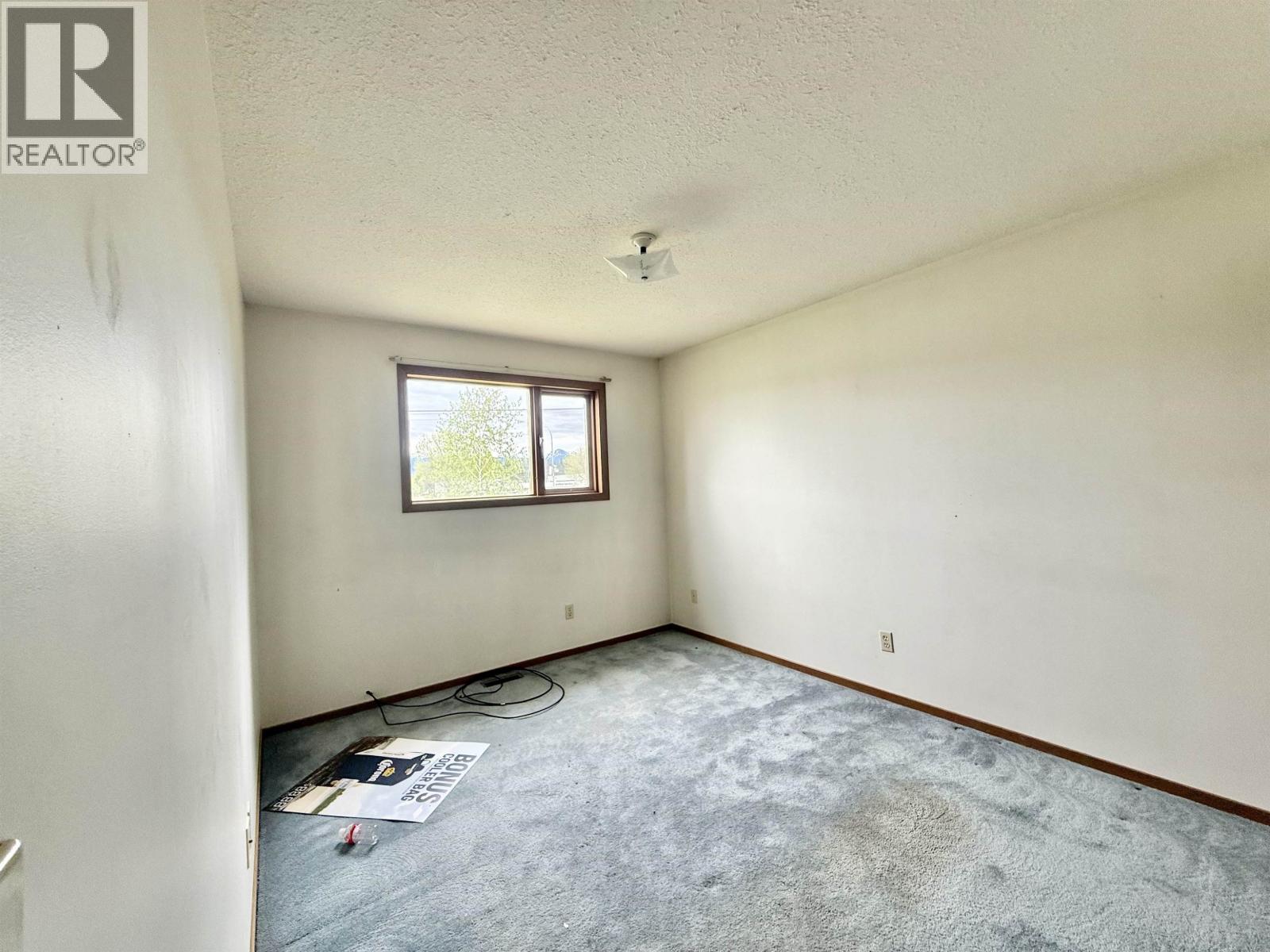 4086 Fourth Avenue Property Photo 10