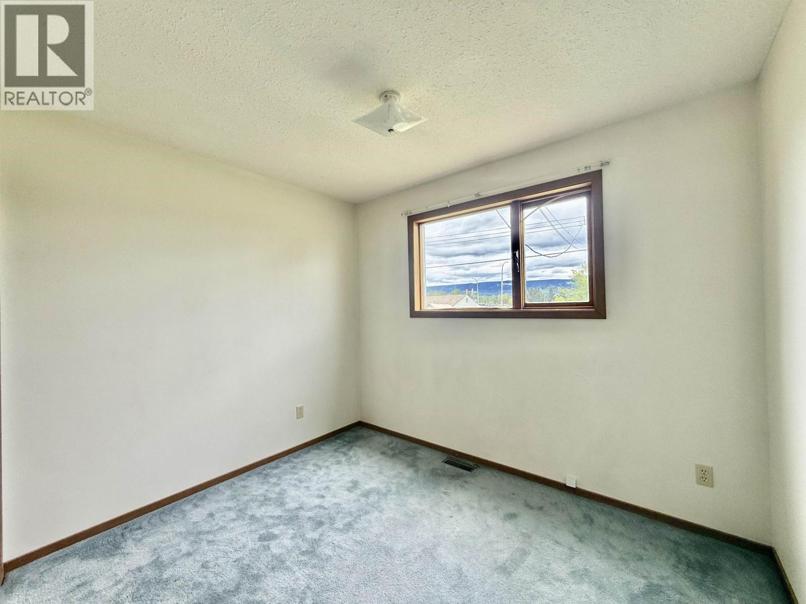 4086 Fourth Avenue Property Photo 11