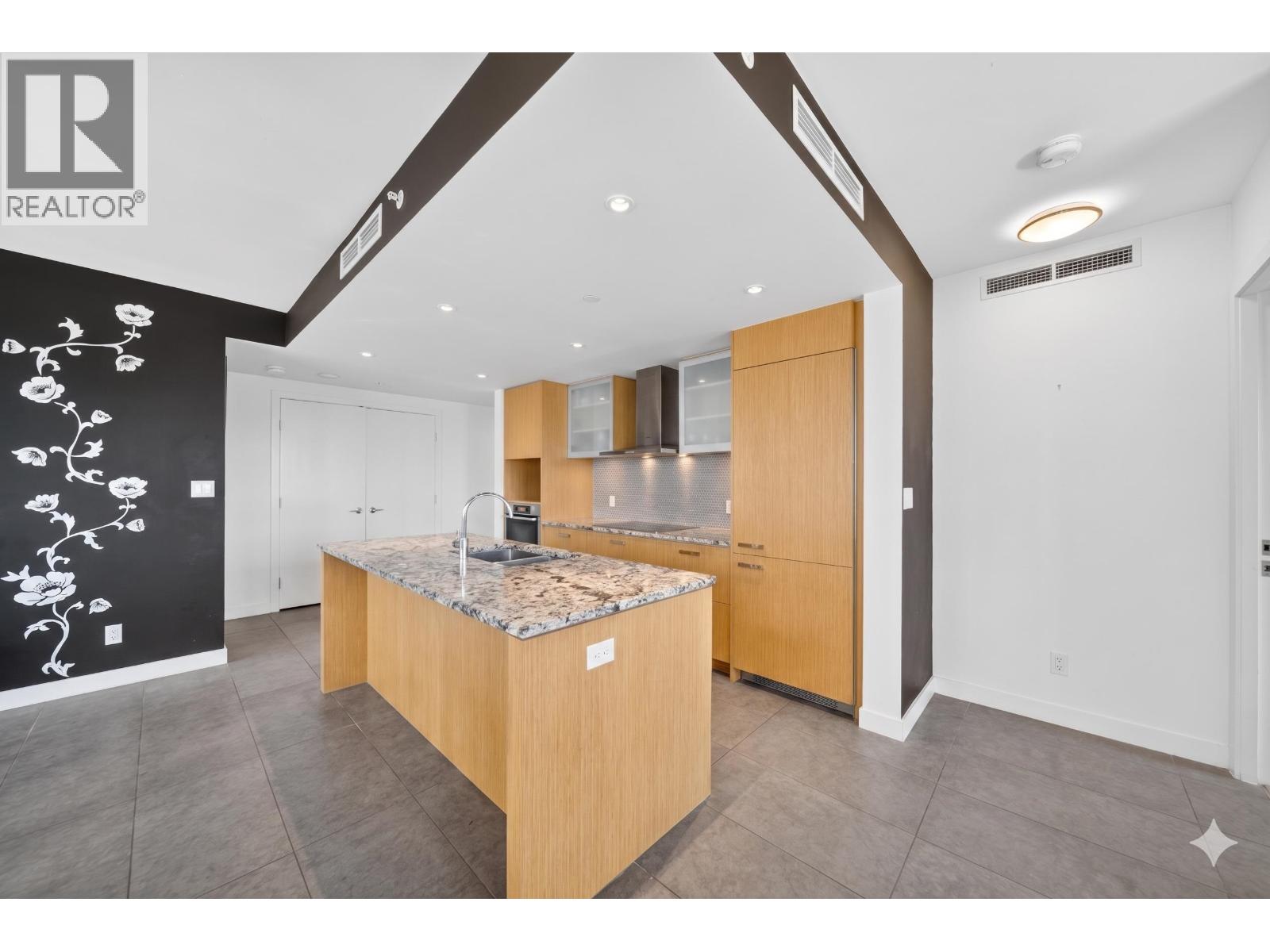 1902 1028 Barclay Street Property Photo 5
