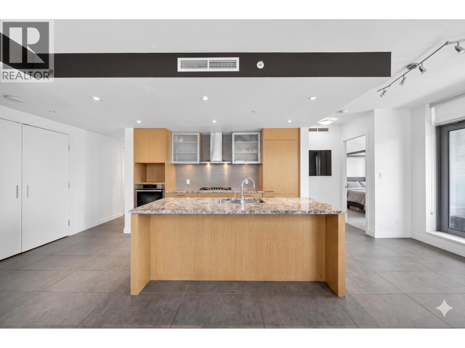 1902 1028 Barclay Street Property Photo 6