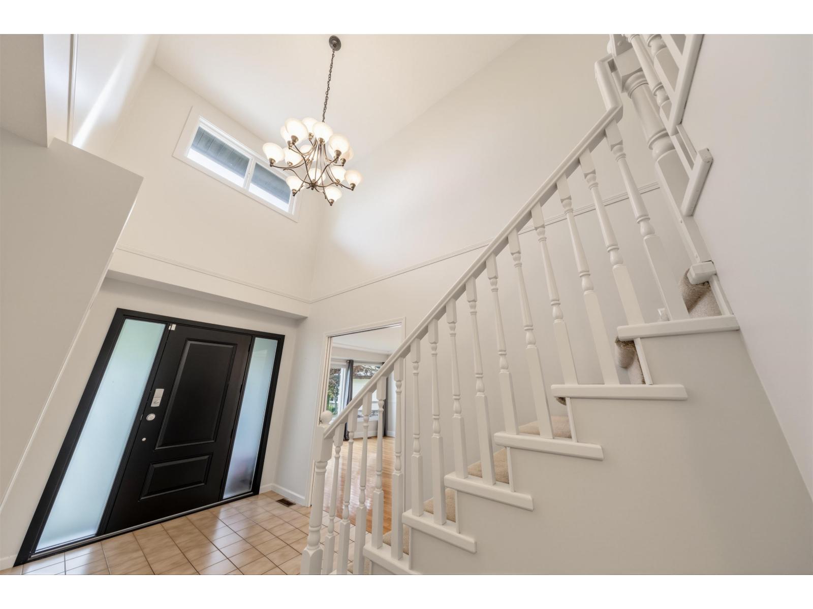 14816 20a Avenue Property Photo 6