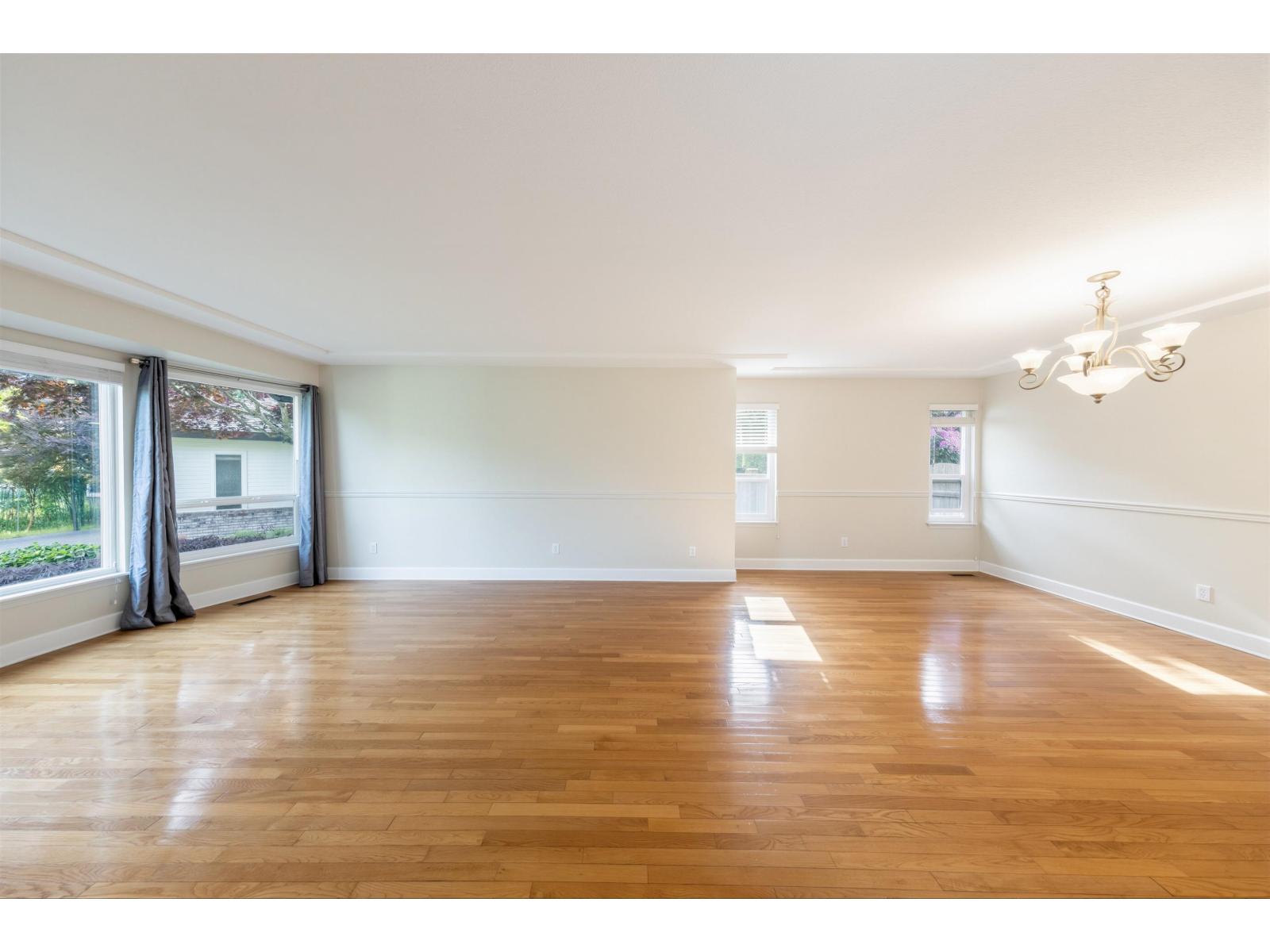 14816 20a Avenue Property Photo 8