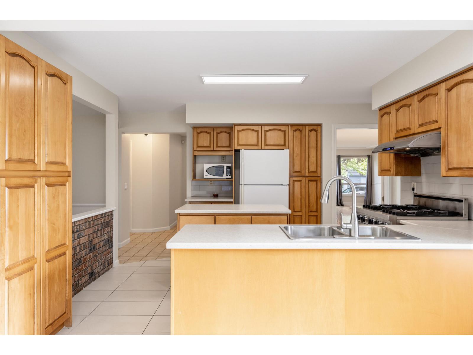 14816 20a Avenue Property Photo 13