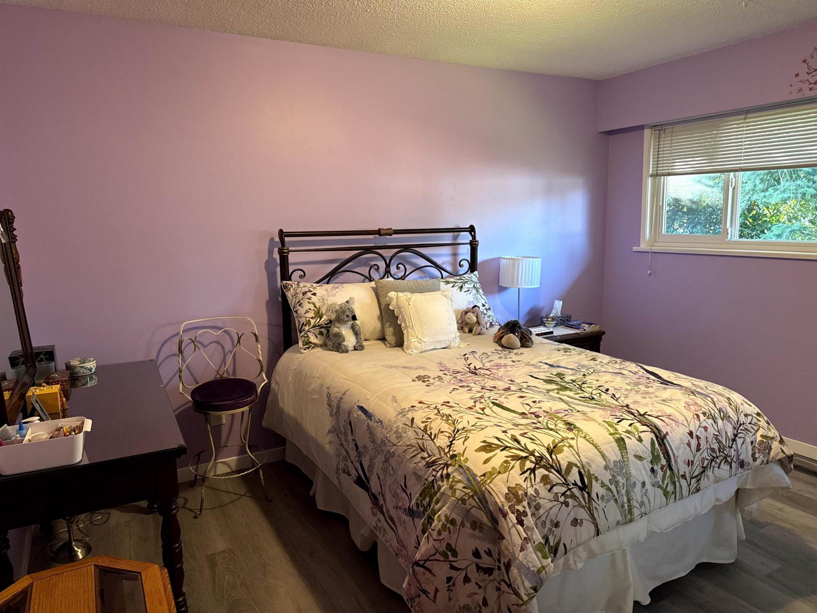 4545 208 Street Property Photo 5
