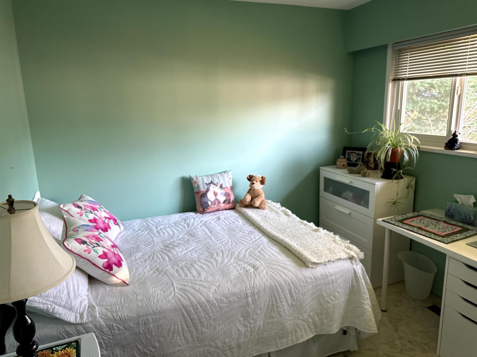4545 208 Street Property Photo 11