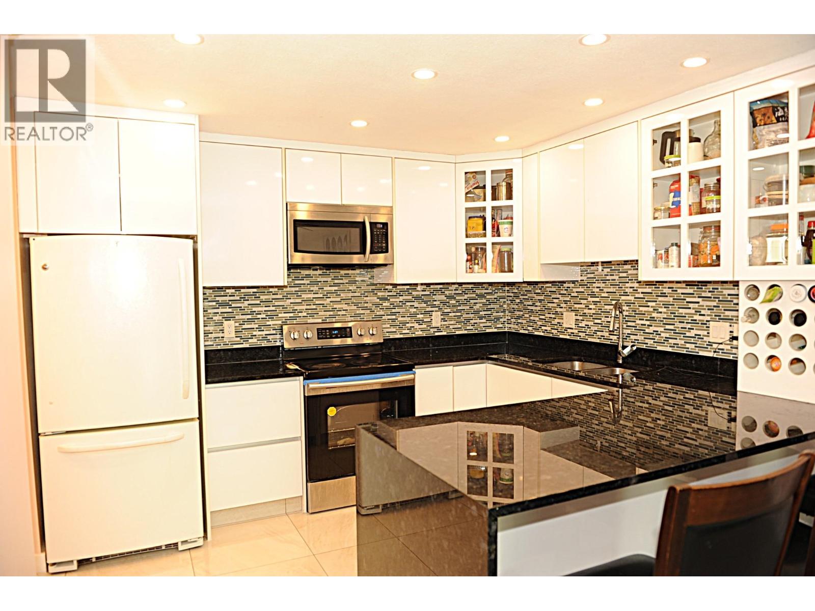 104 22611 116 Avenue Property Photo 9