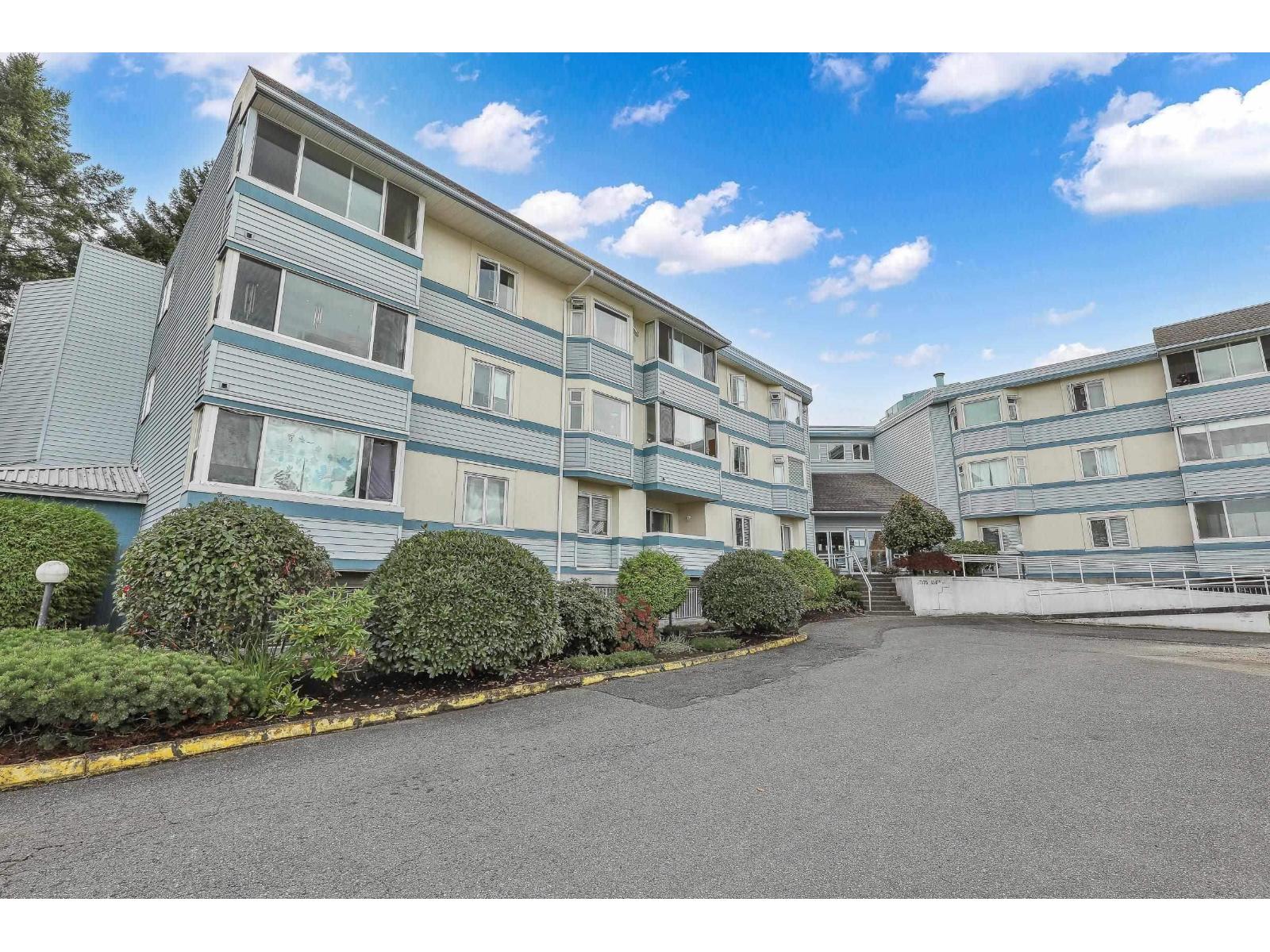 208 7175 134 Street Property Photo 1