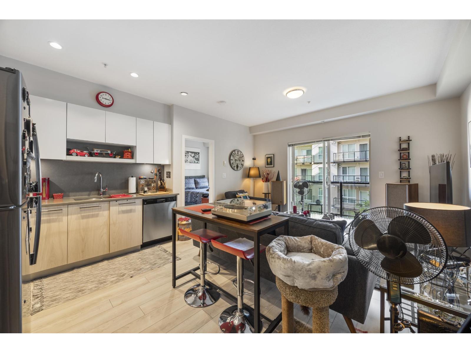 316 13768 108 AVENUE Property Photo 1