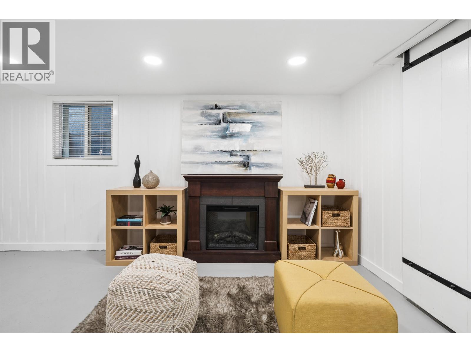 936 W 17th Avenue Property Photo 18