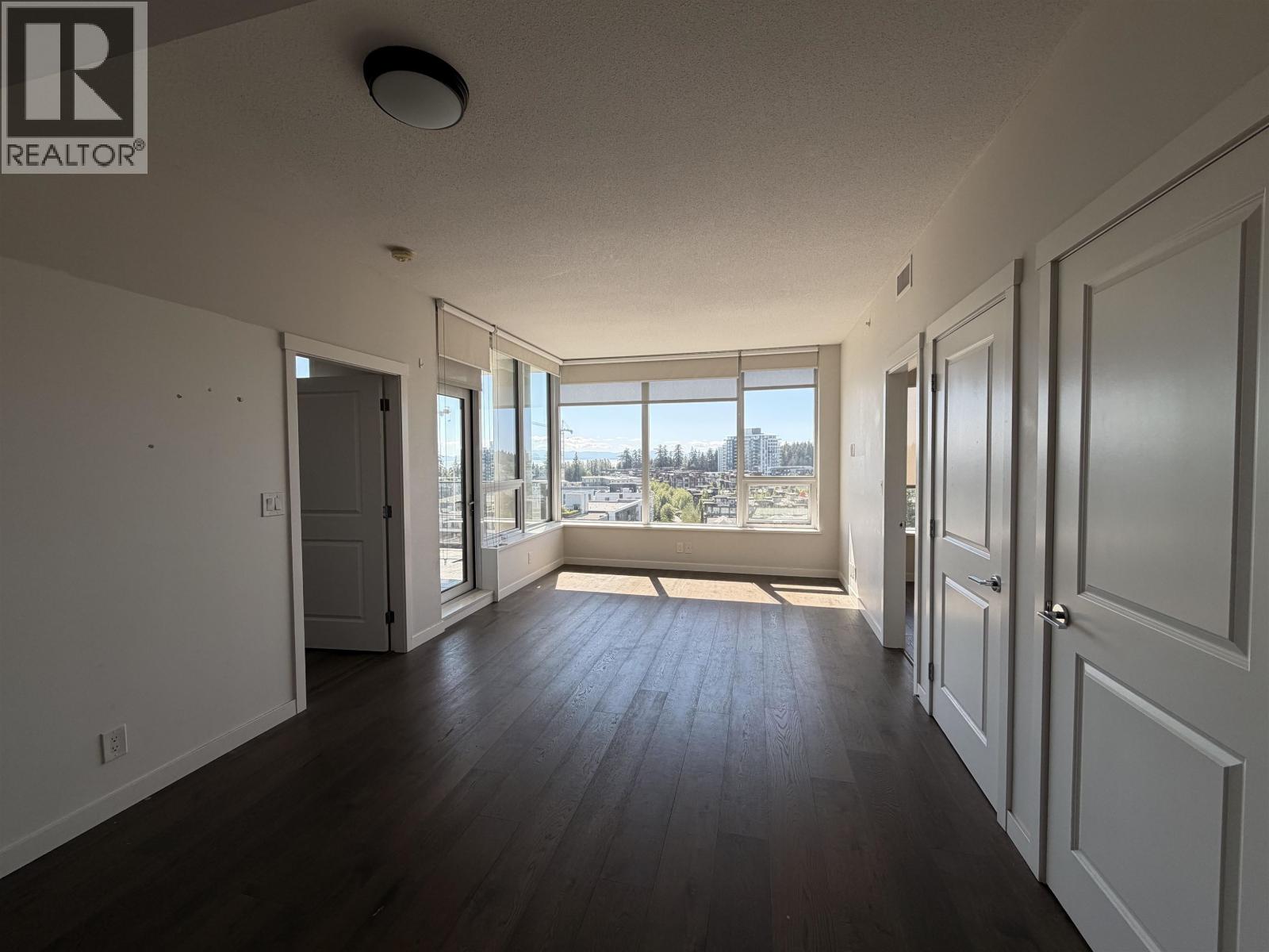 1310 3487 Binning Road Property Photo 3