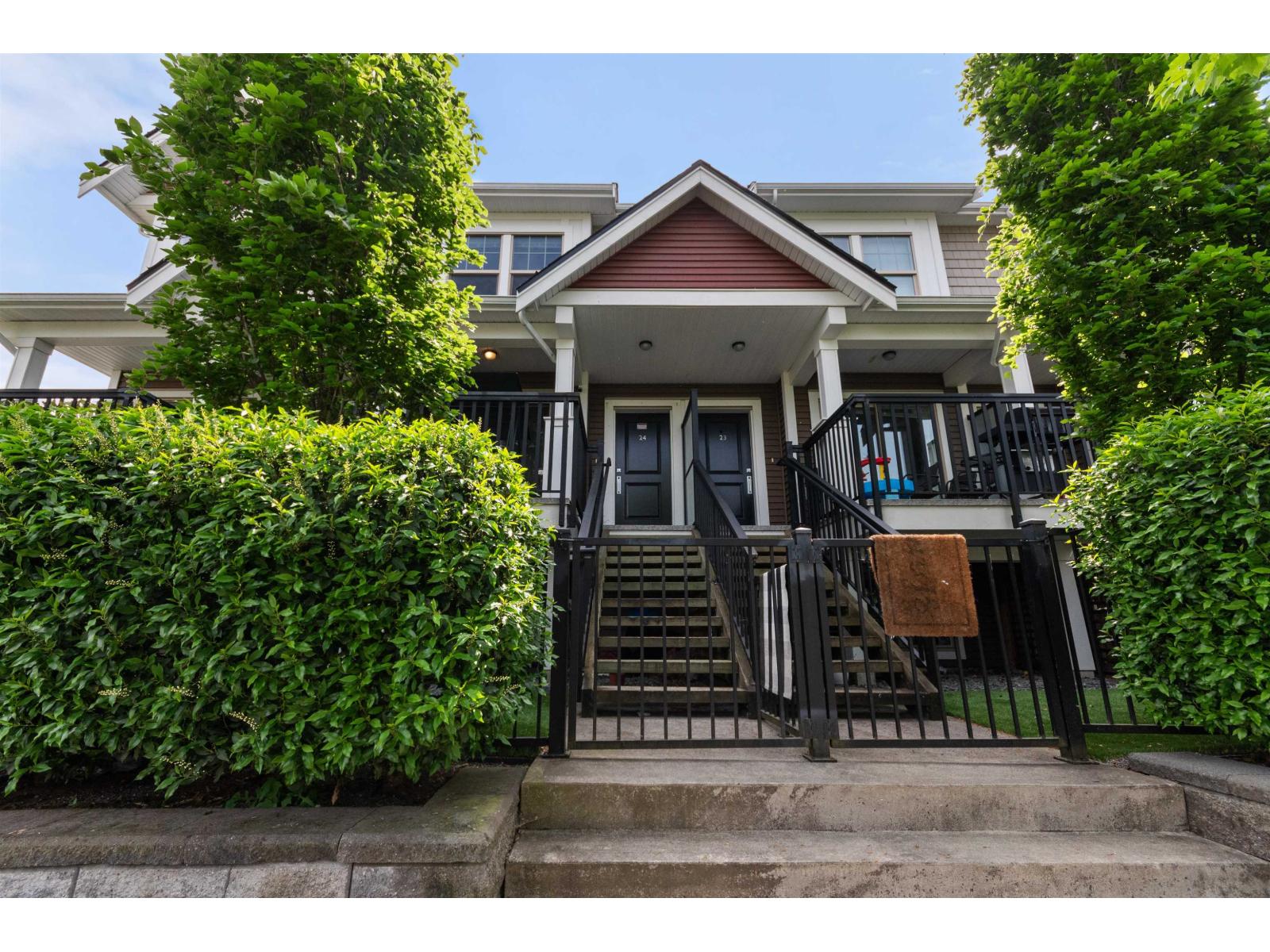 24 2799 Allwood Street Property Photo 2
