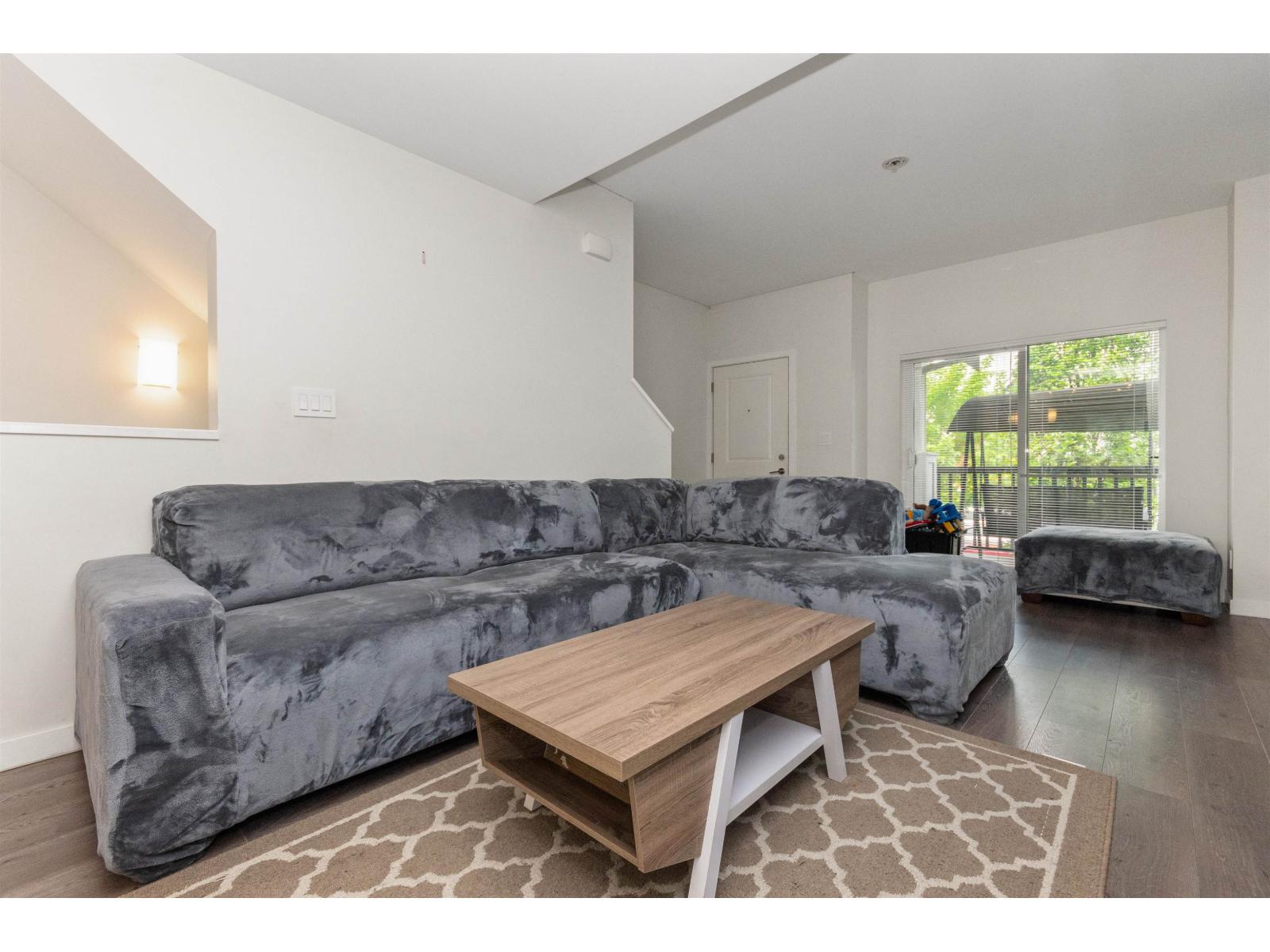 24 2799 Allwood Street Property Photo 12