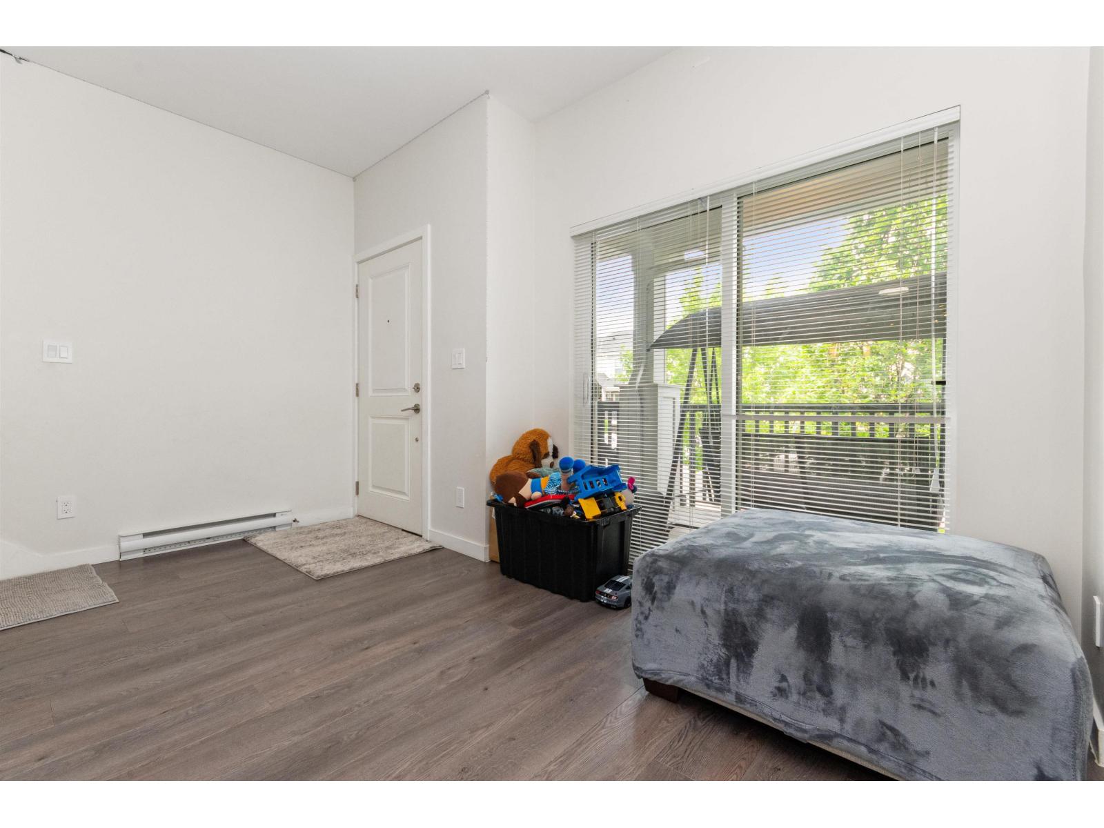 24 2799 Allwood Street Property Photo 17
