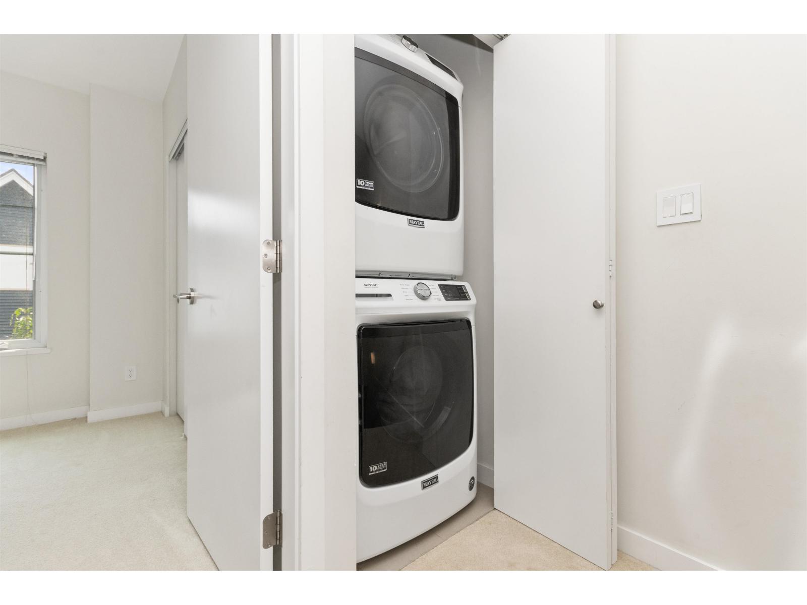 24 2799 Allwood Street Property Photo 21