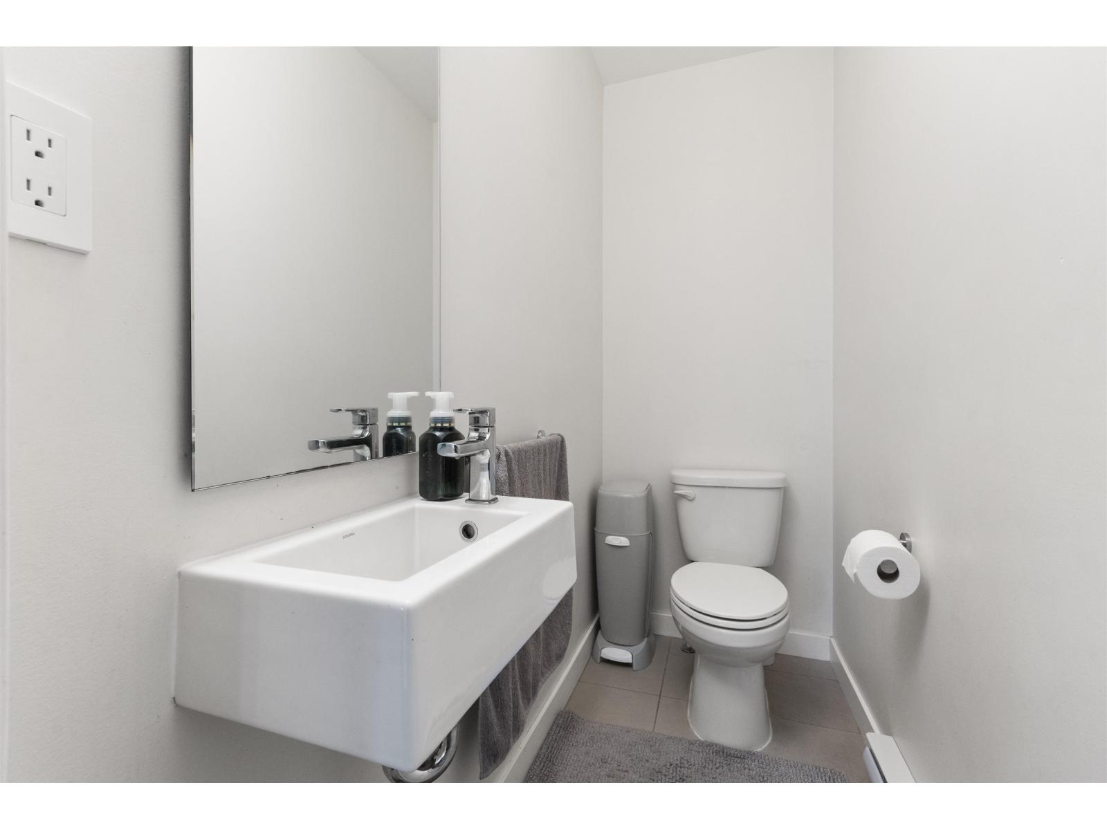 24 2799 Allwood Street Property Photo 31