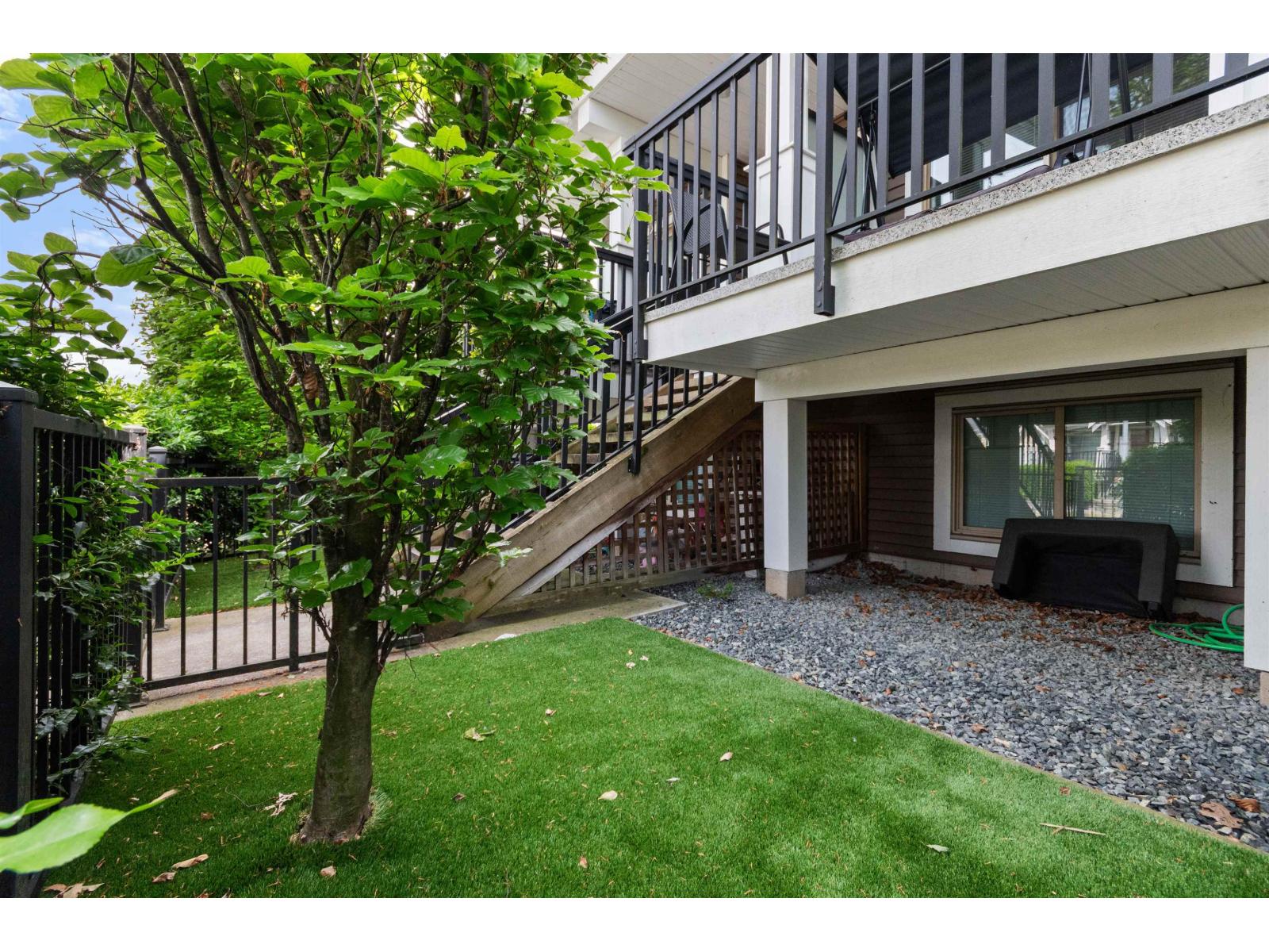 24 2799 Allwood Street Property Photo 33