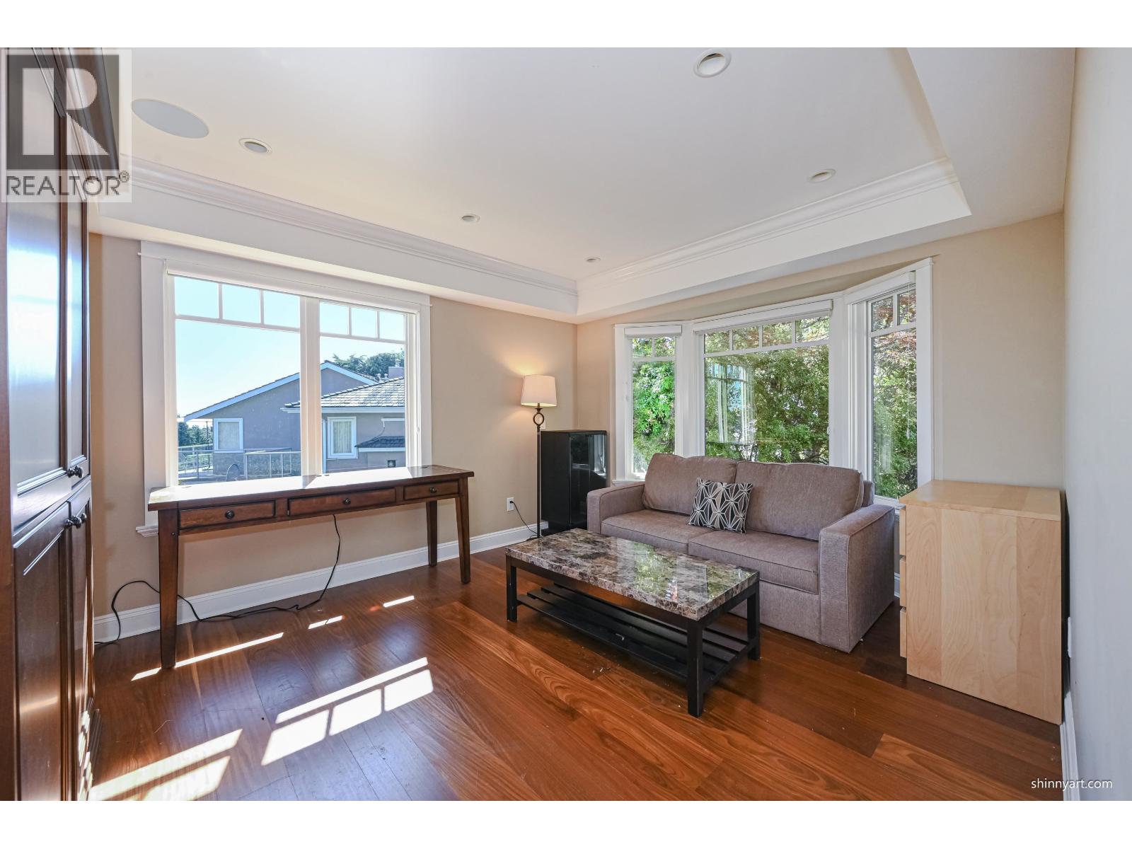 1444 Sandhurst Place Property Photo 6