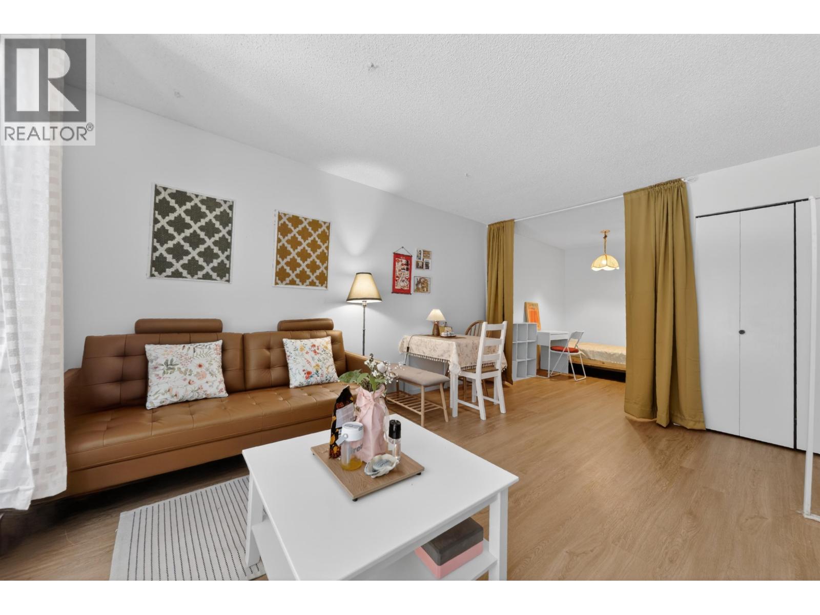 105 8700 Ackroyd Road Property Photo 8