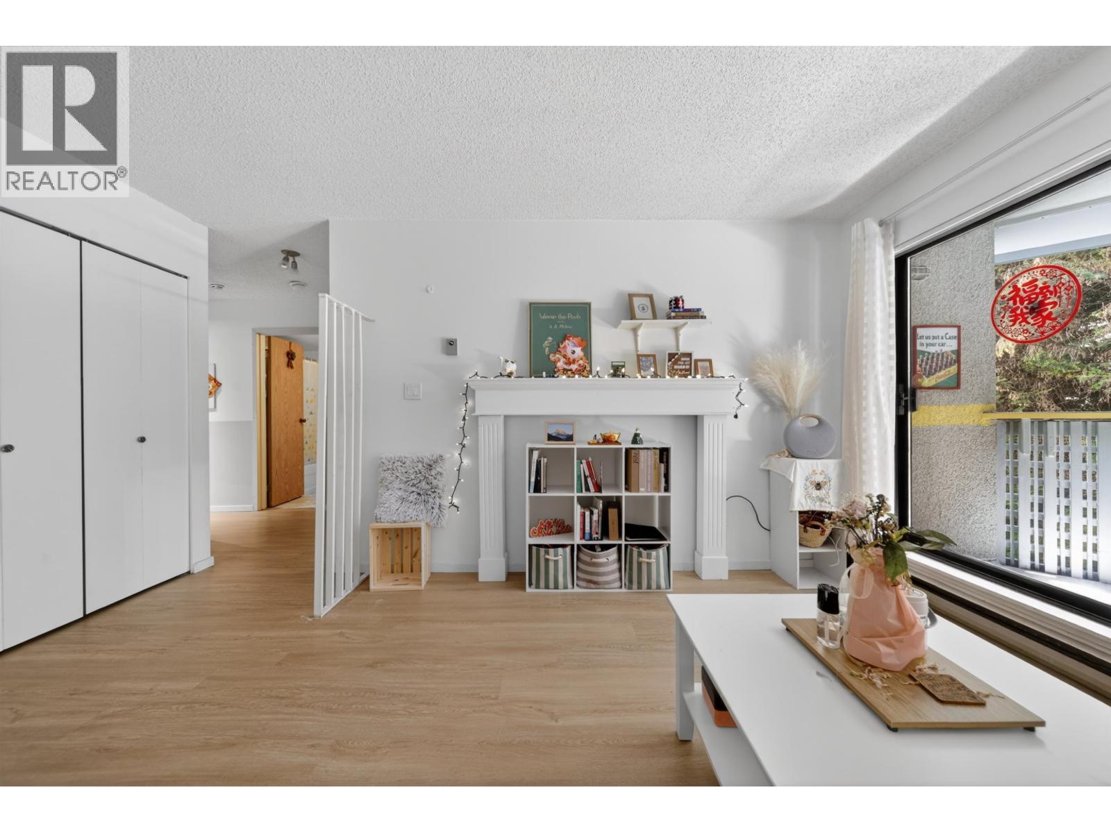 105 8700 Ackroyd Road Property Photo 9
