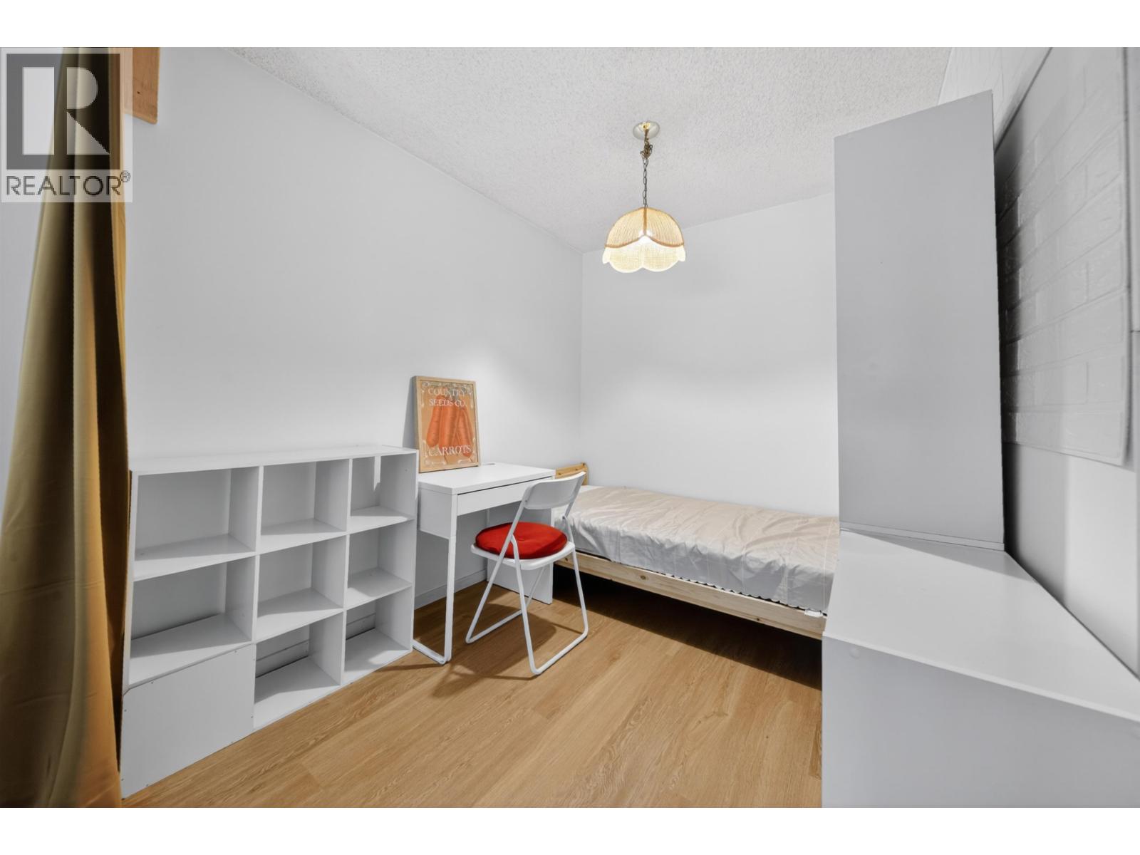 105 8700 Ackroyd Road Property Photo 11