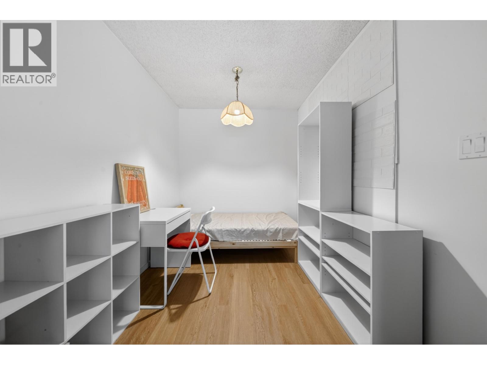 105 8700 Ackroyd Road Property Photo 12