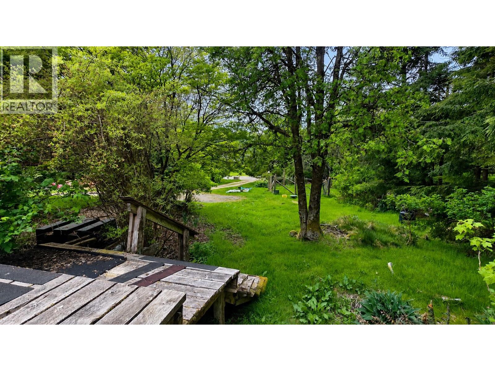 252 Bayview Drive Property Photo 8