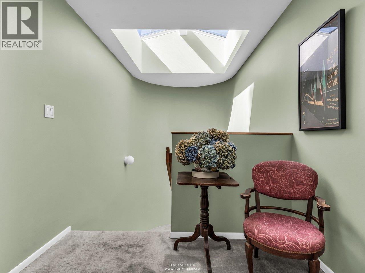 756 Rochester Avenue Property Photo 3
