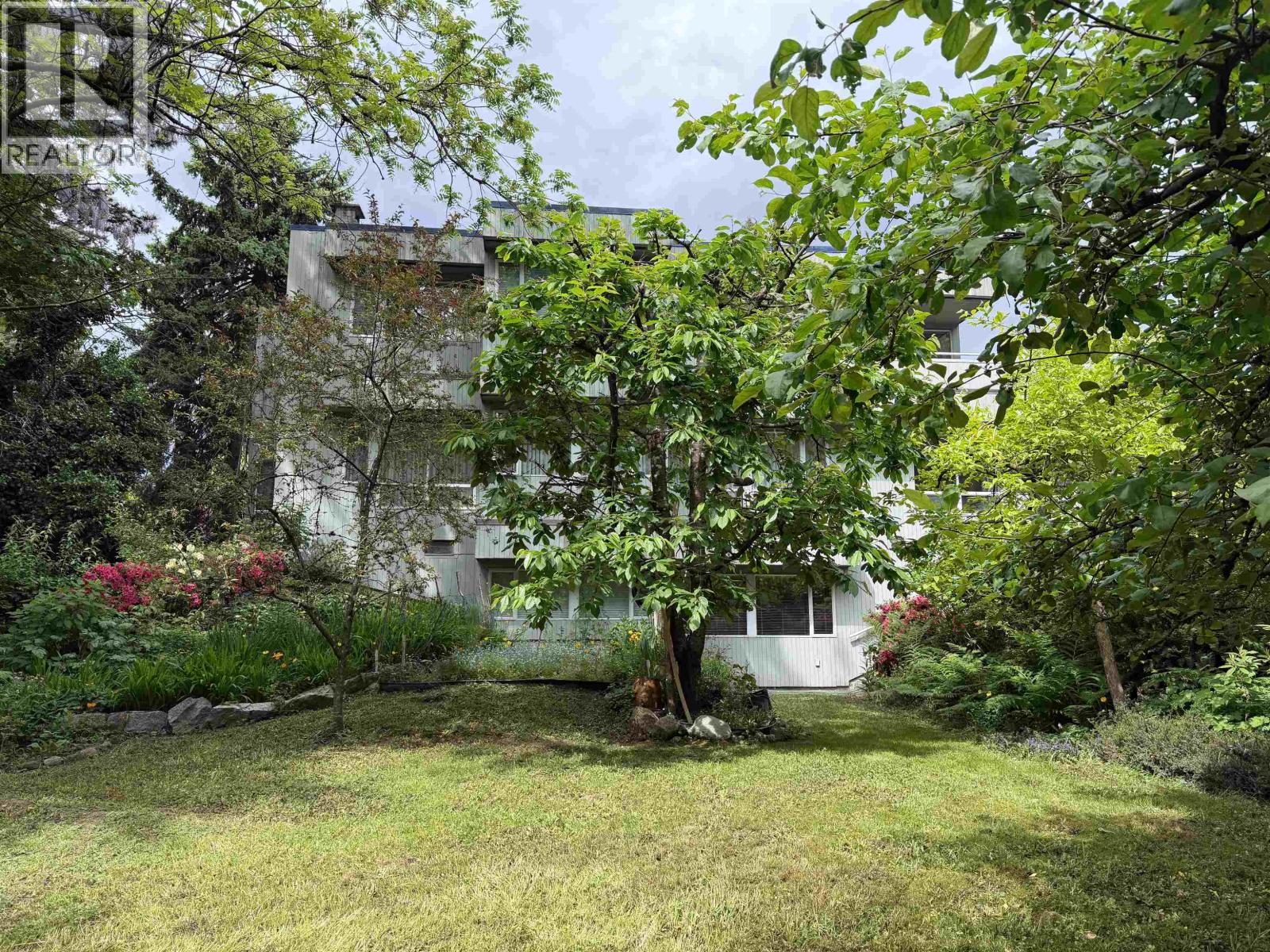 756 Rochester Avenue Property Photo 17